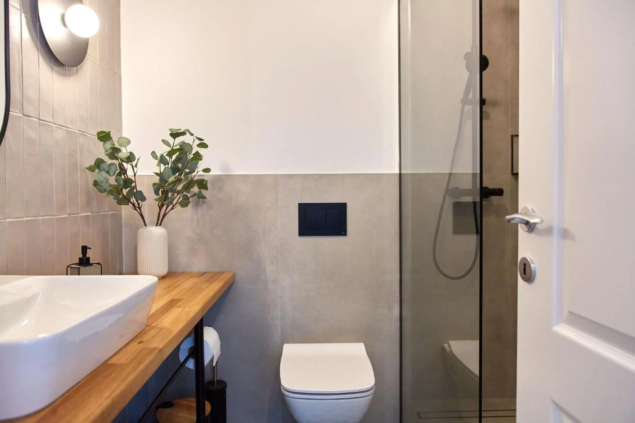 Shower in Apartamente by R S
