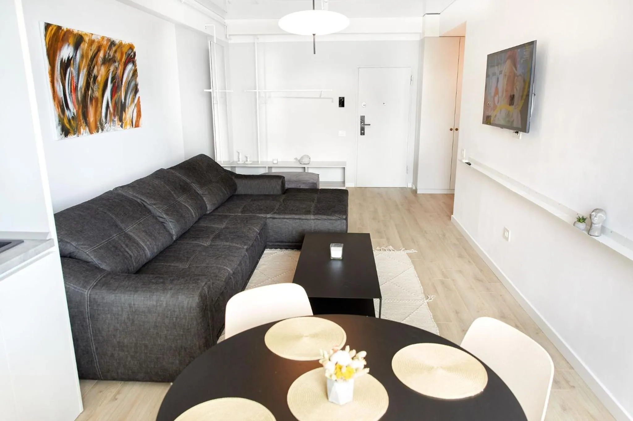 TV and multimedia in Apartamente by R S