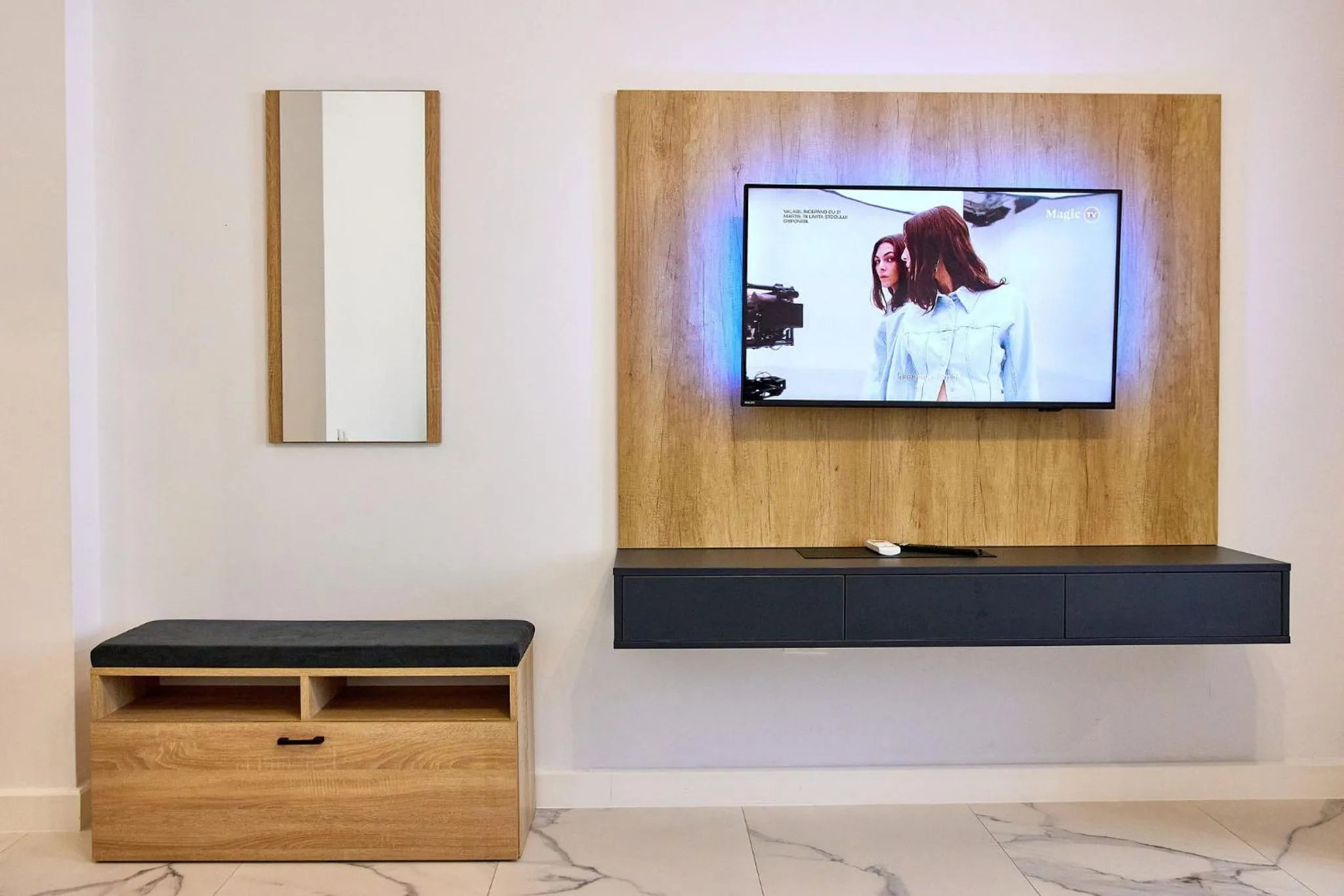 TV and multimedia in Apartamente by R S