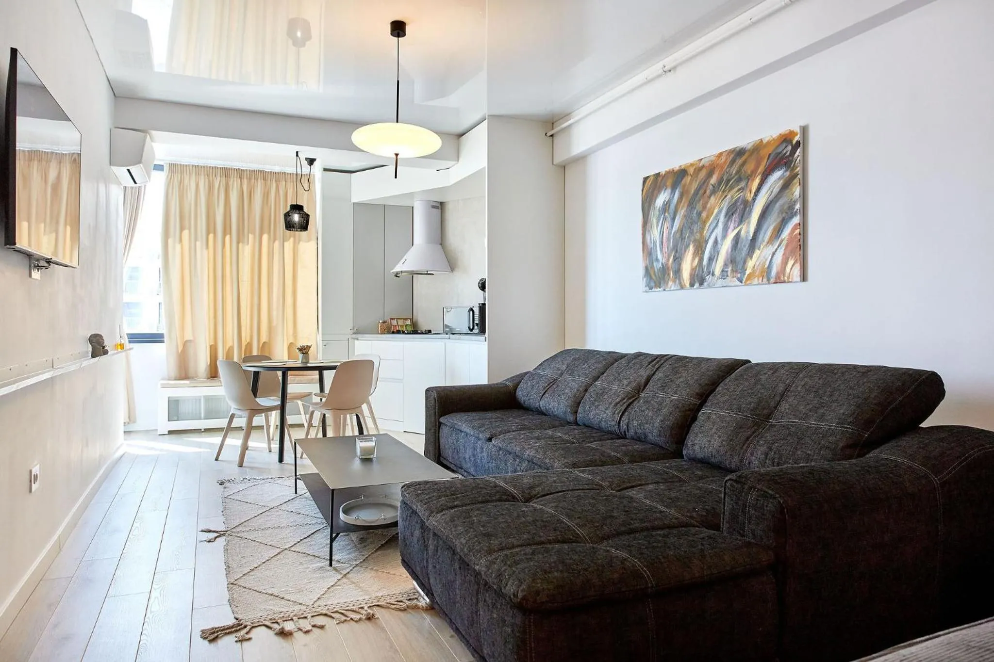 TV and multimedia in Apartamente by R S