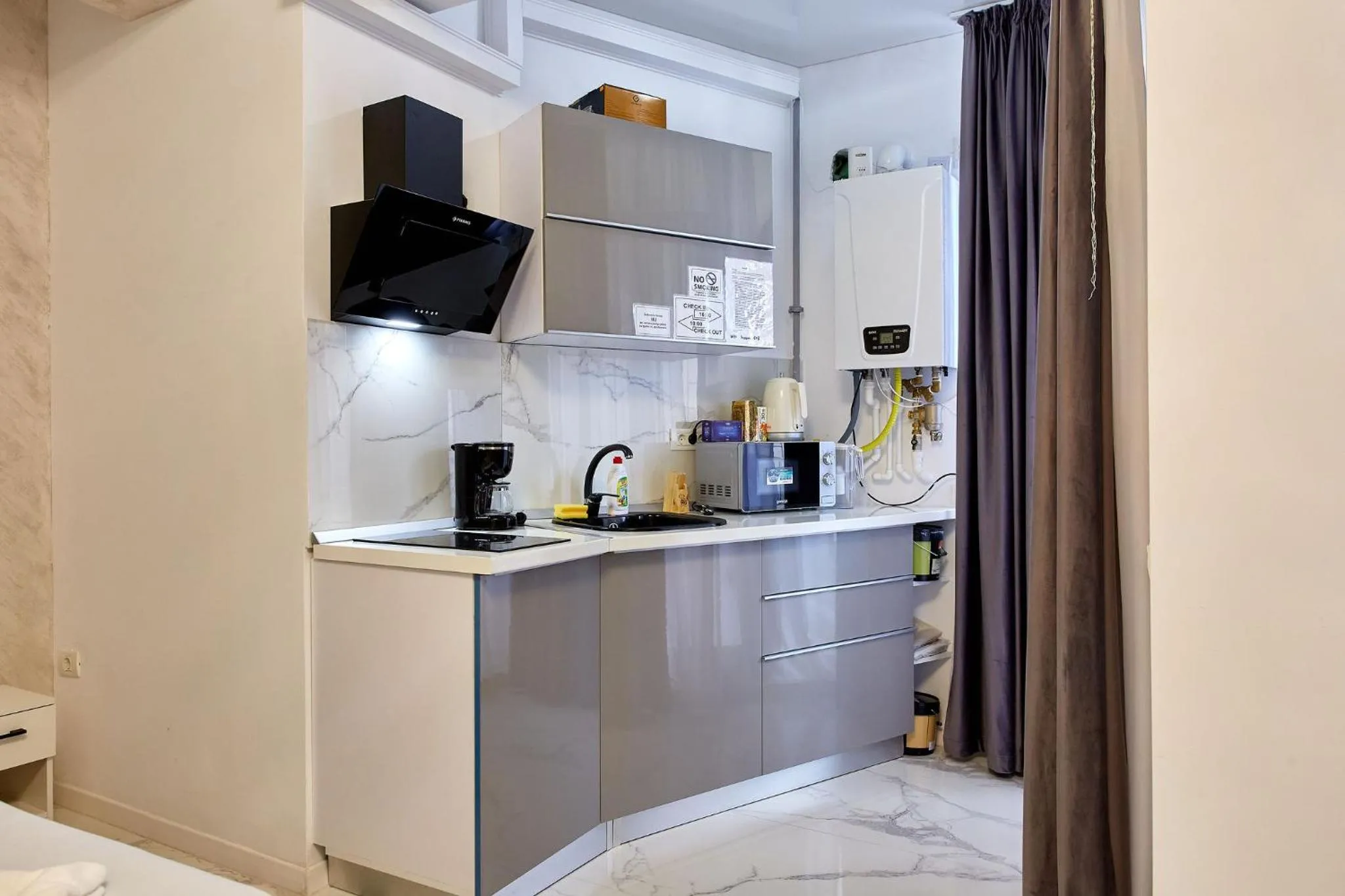 Coffee/tea facilities in Apartamente by R S