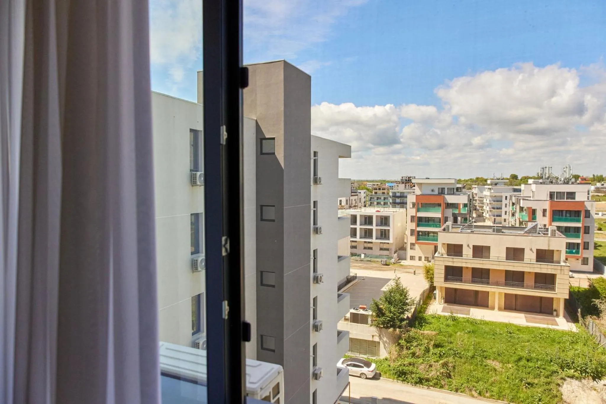 Day in Apartamente by R S