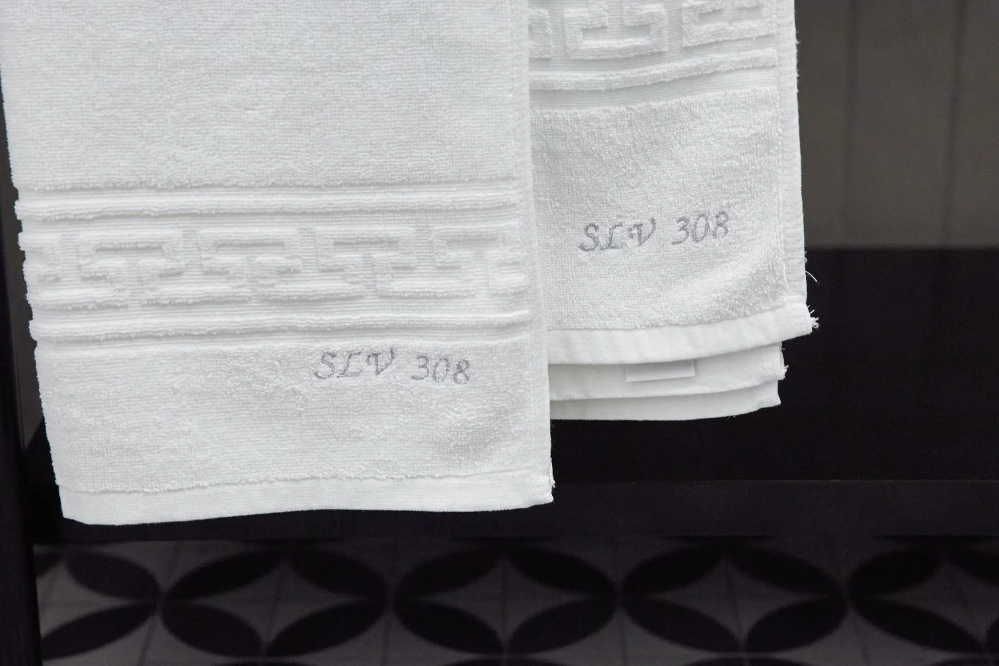 towels in Apartamente by R S