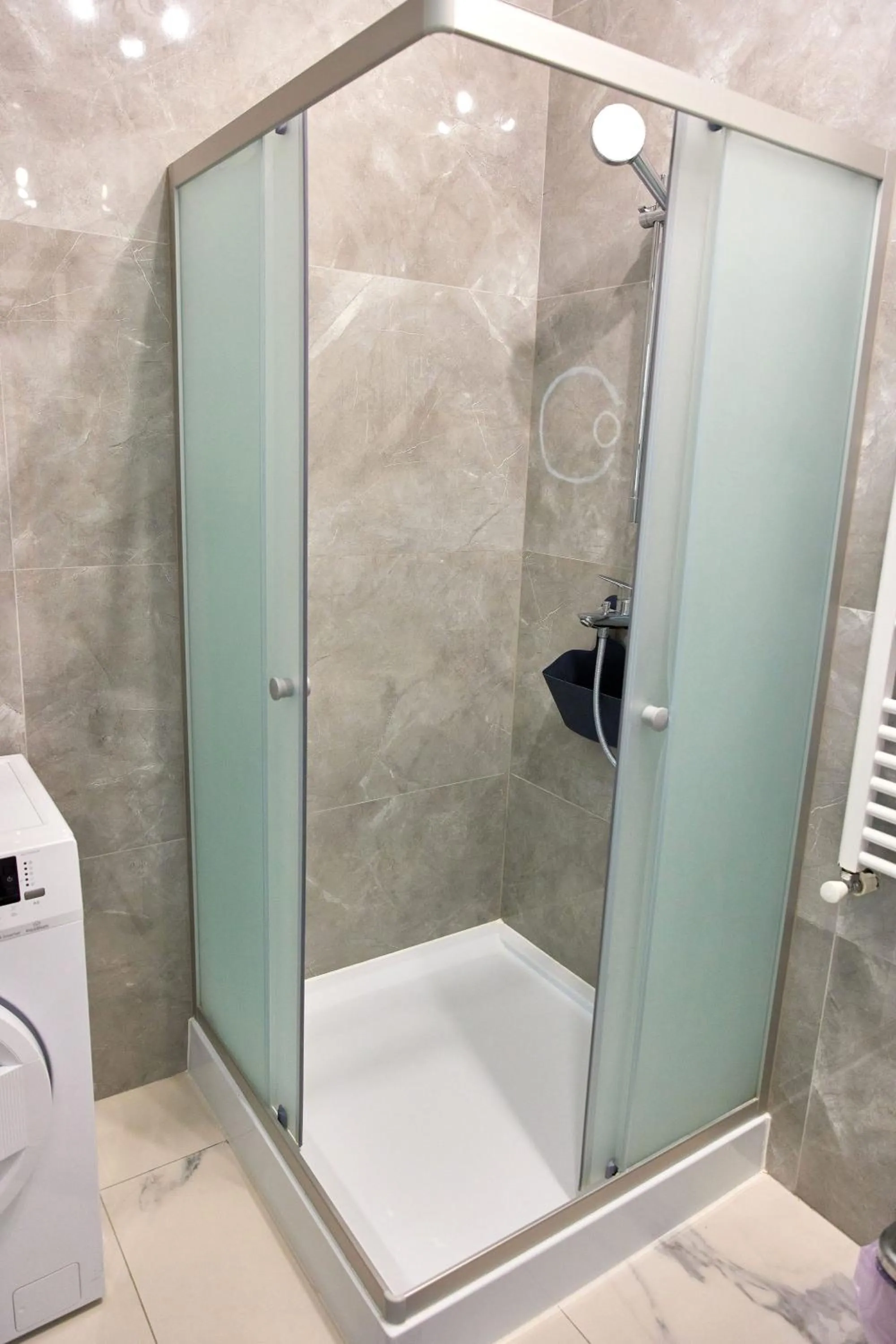 Shower in Apartamente by R S