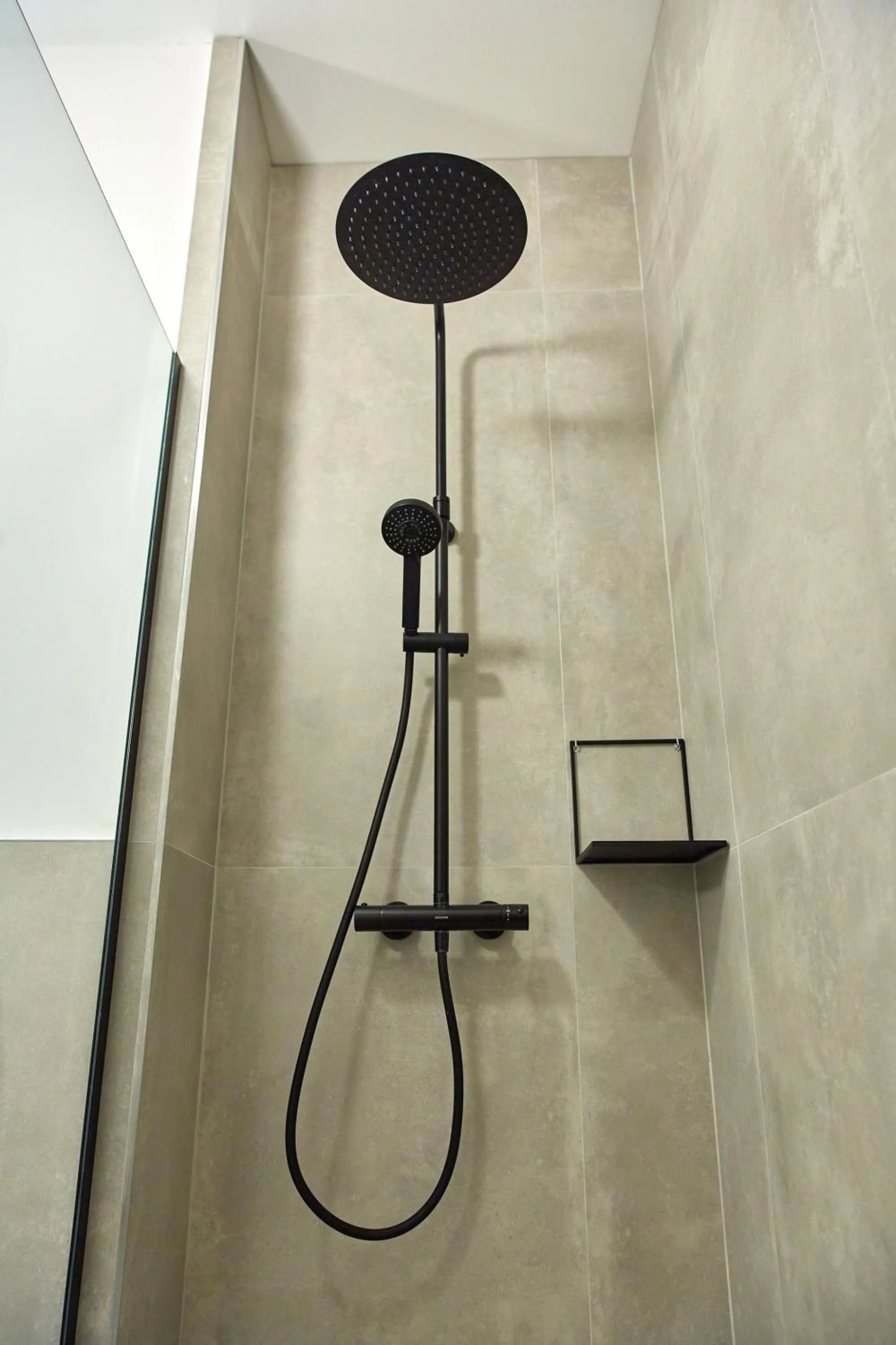 Shower in Apartamente by R S