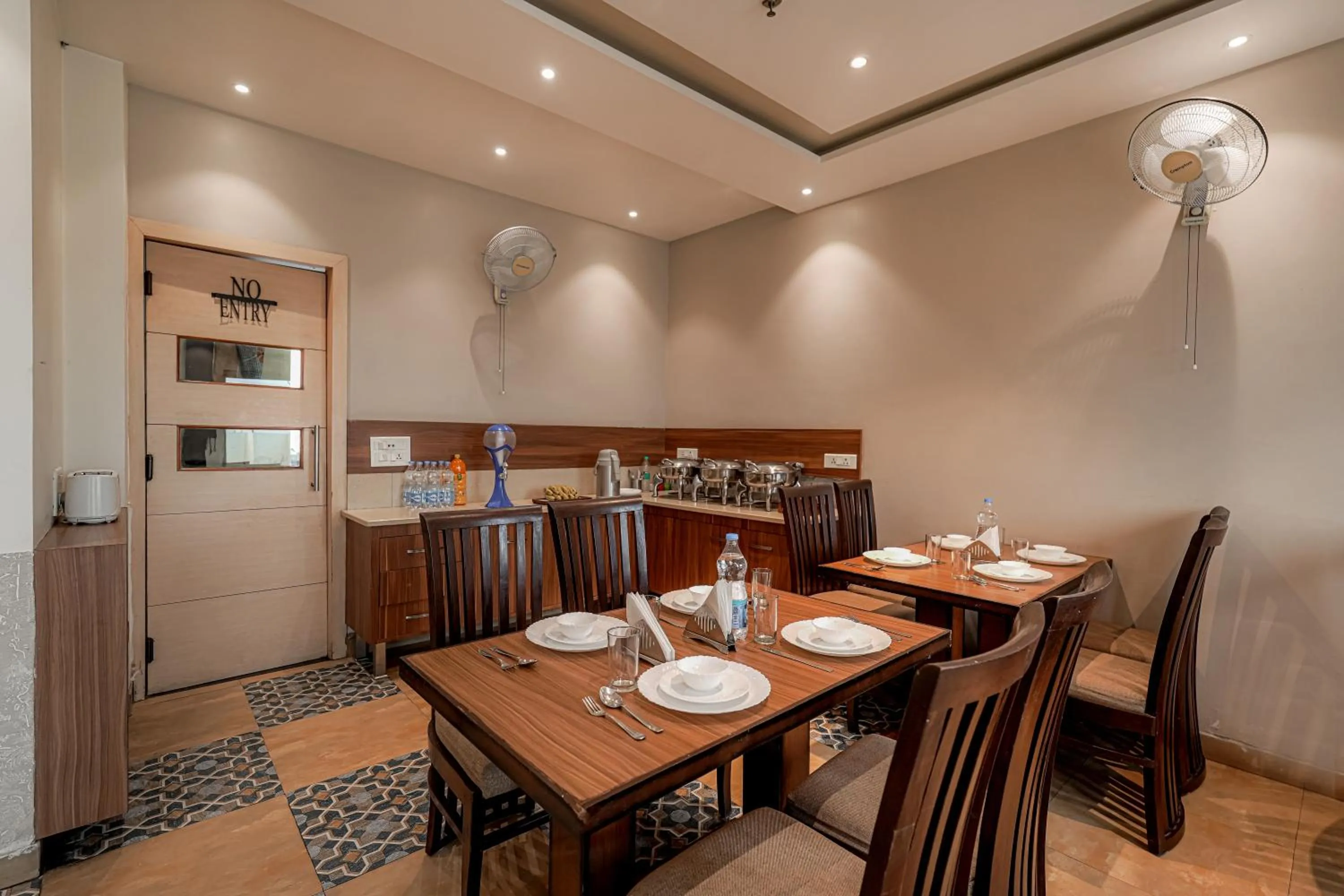 Restaurant/places to eat in CSJS Inn Hotel Marketed by Kiwiana