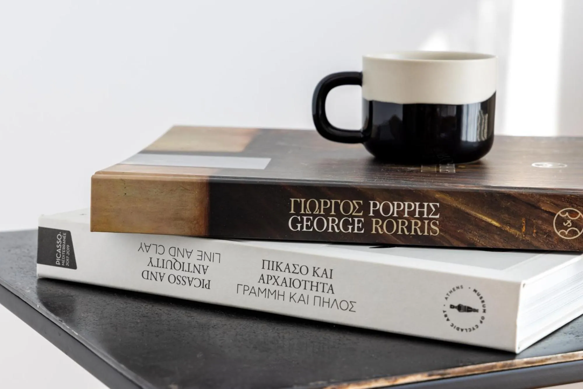 Decorative detail in Neoma