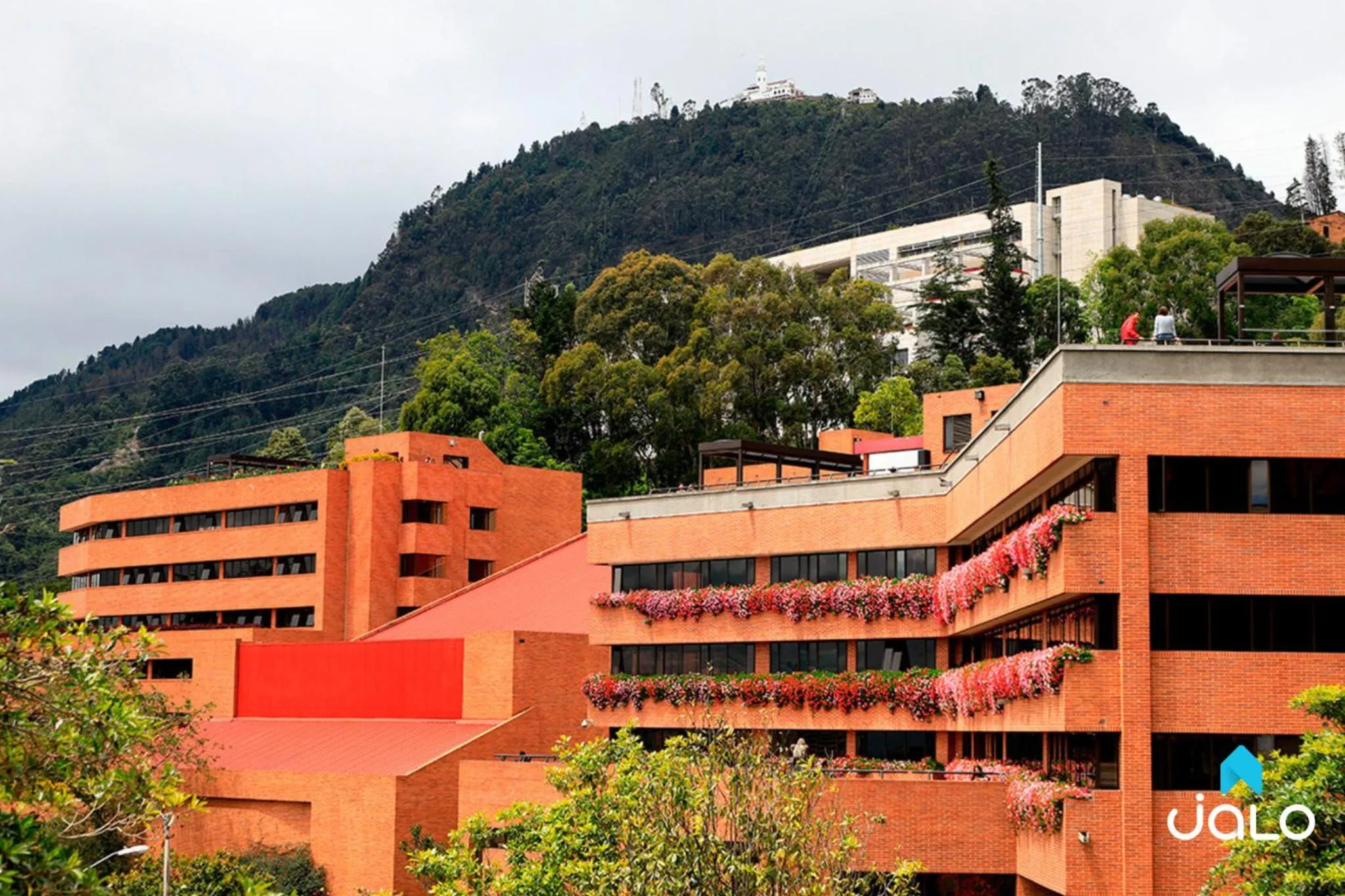 Mountain view in Torre Ventto Lofts By Jalo