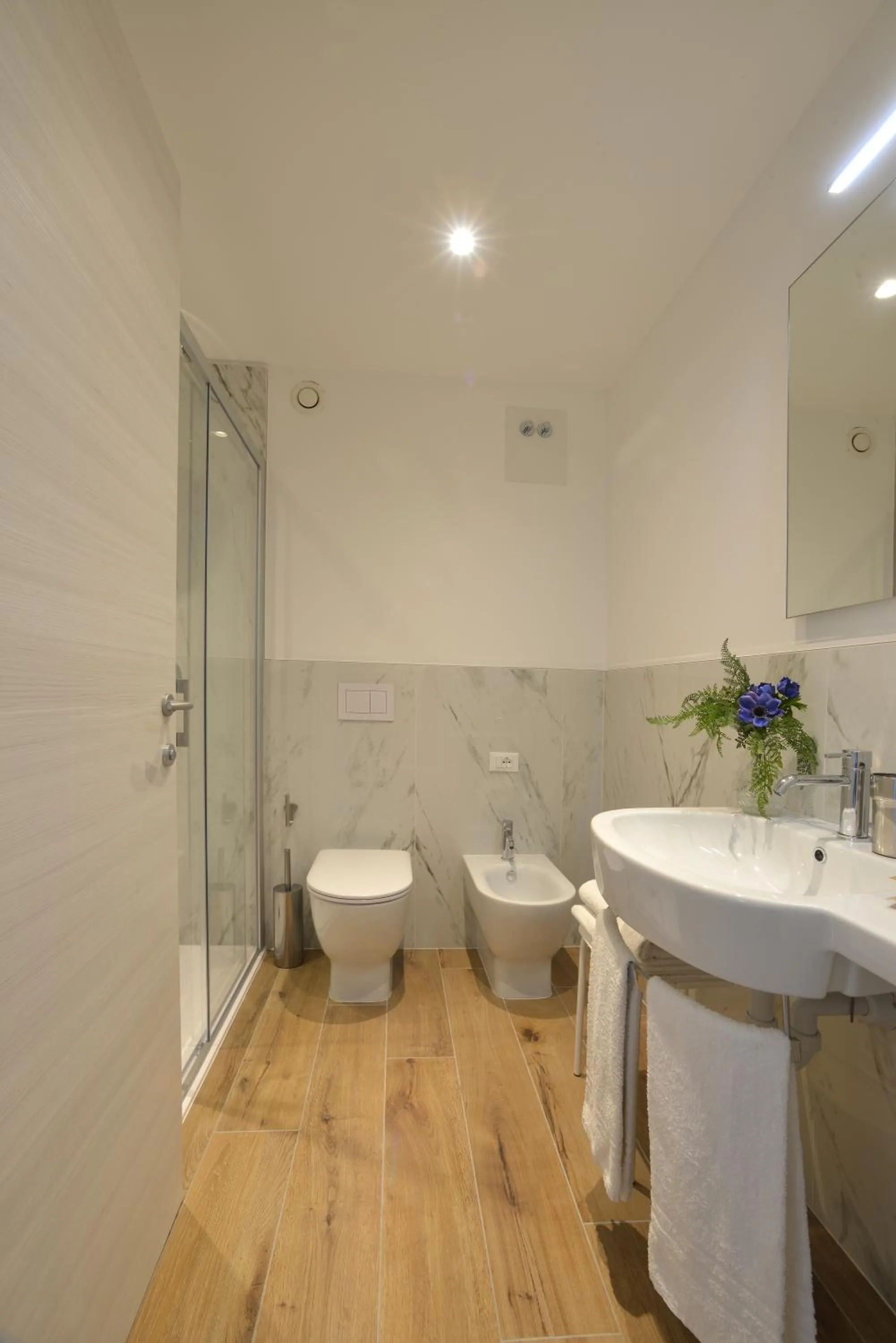 Bathroom in Alla Pergola