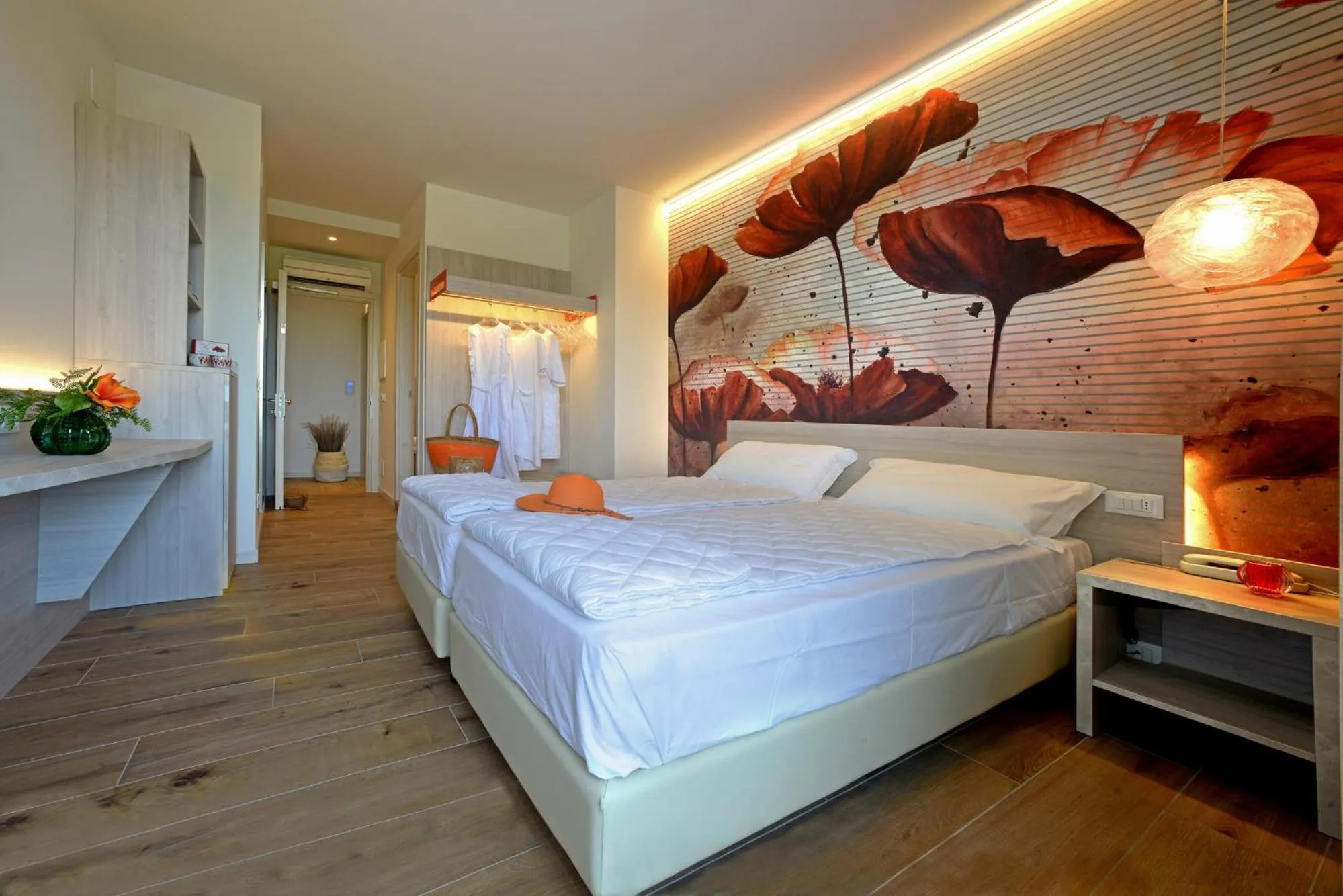 Bedroom, Bed in Alla Pergola