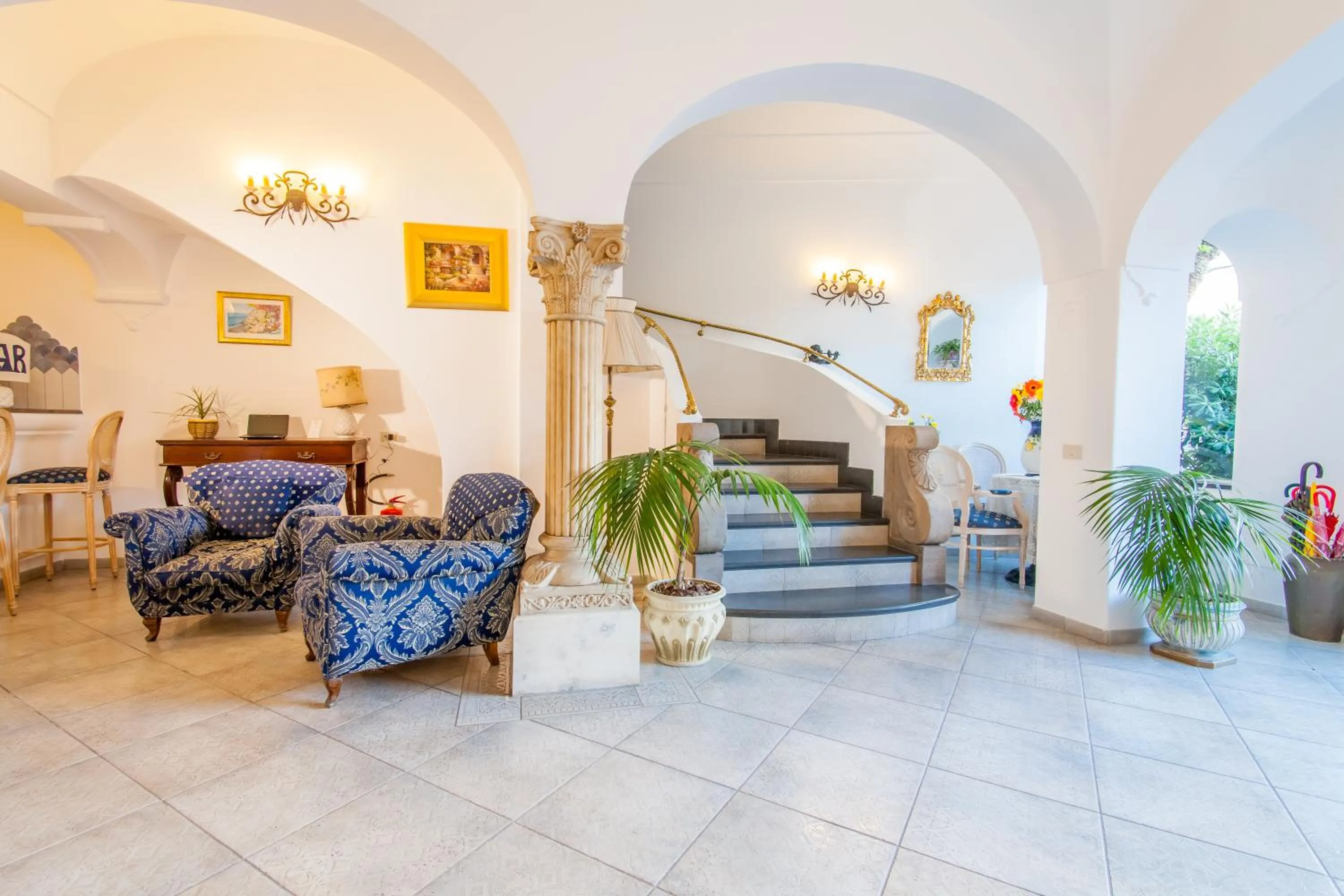 Lounge or bar in Hotel Reginella