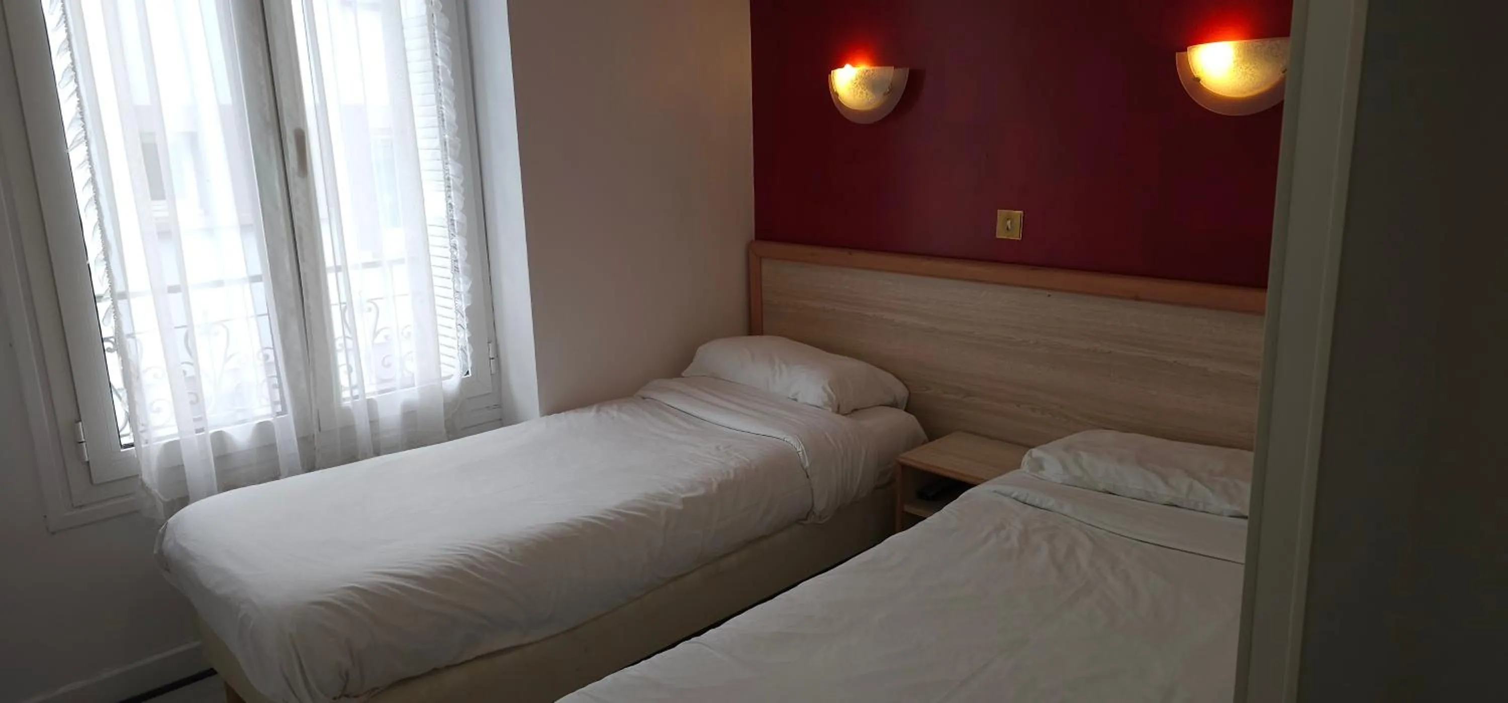 Bed in Hotel CÖRONA Lourdes