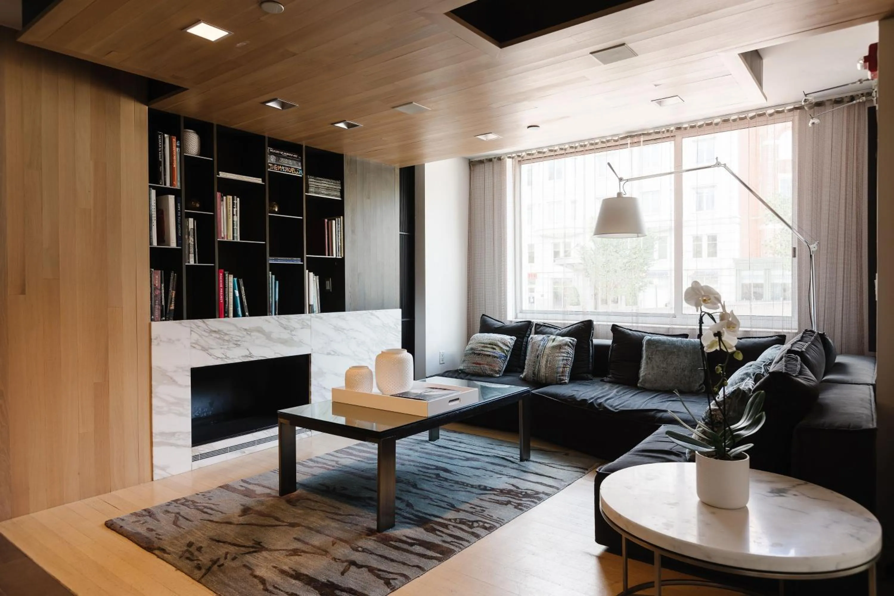 Lobby or reception in 2500 Penn, a Placemakr Experience