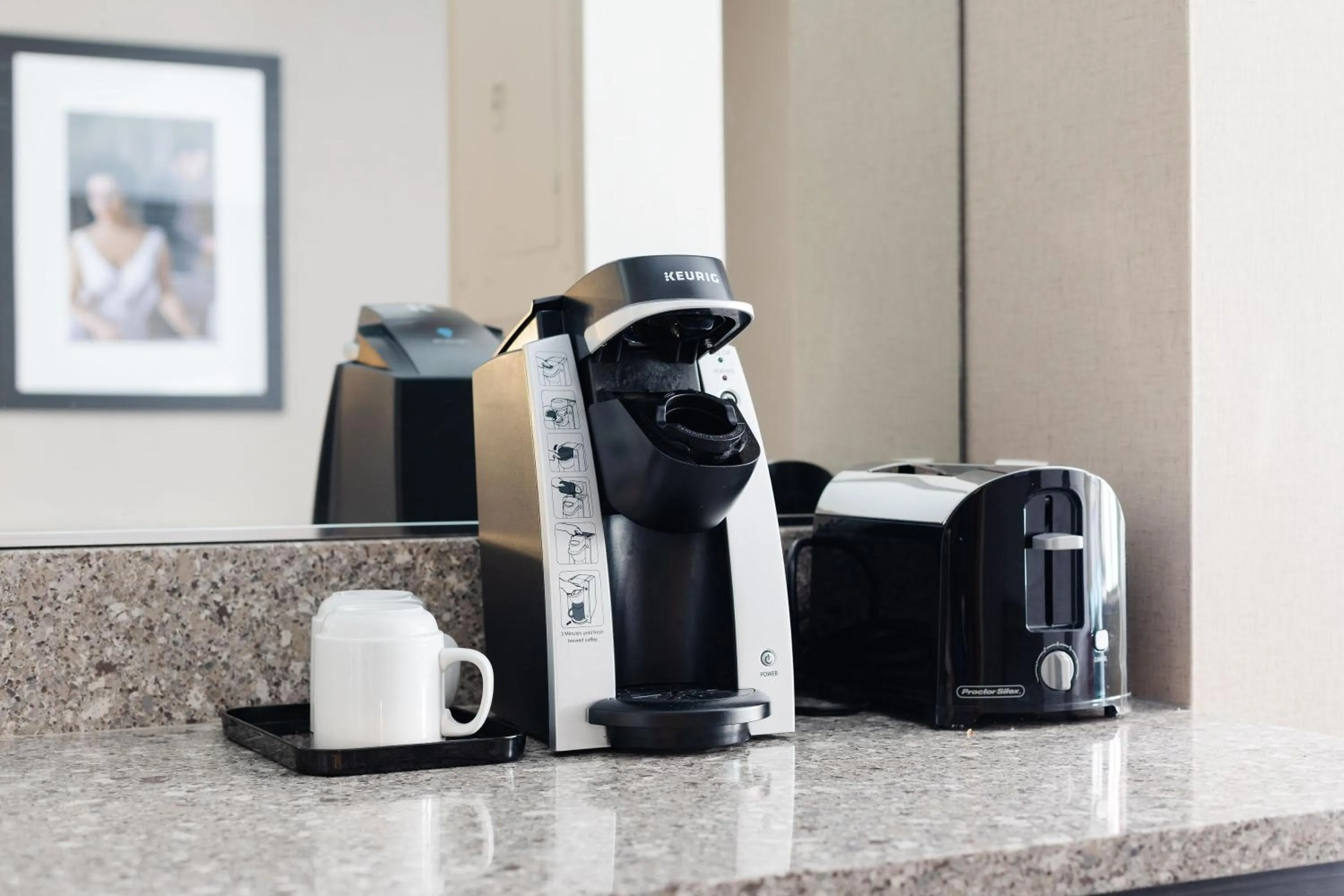 Coffee/tea facilities in 2500 Penn, a Placemakr Experience