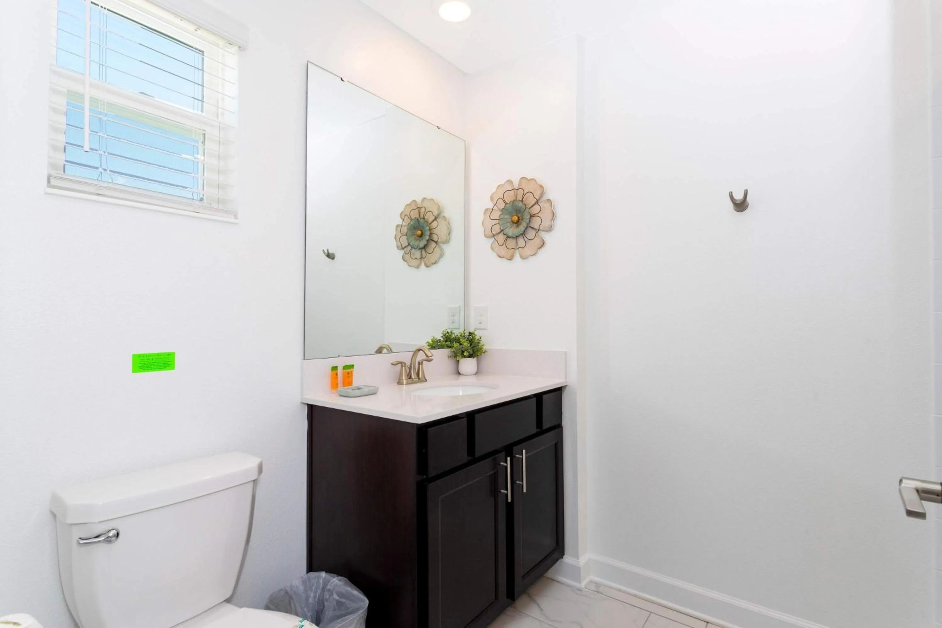 Gorgeous 5 Bd w/ Pool Close to Disney @ Champions Gate 948