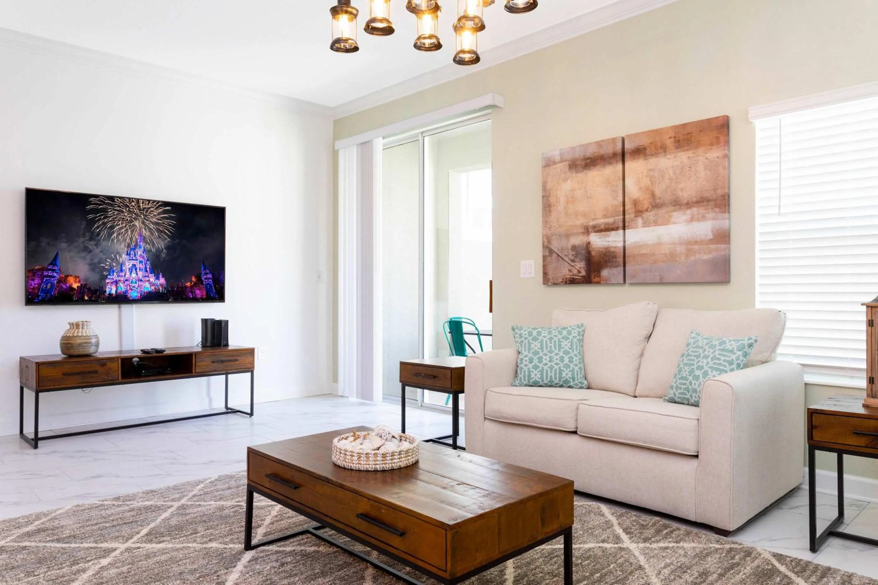 Gorgeous 5 Bd w/ Pool Close to Disney @ Champions Gate 948