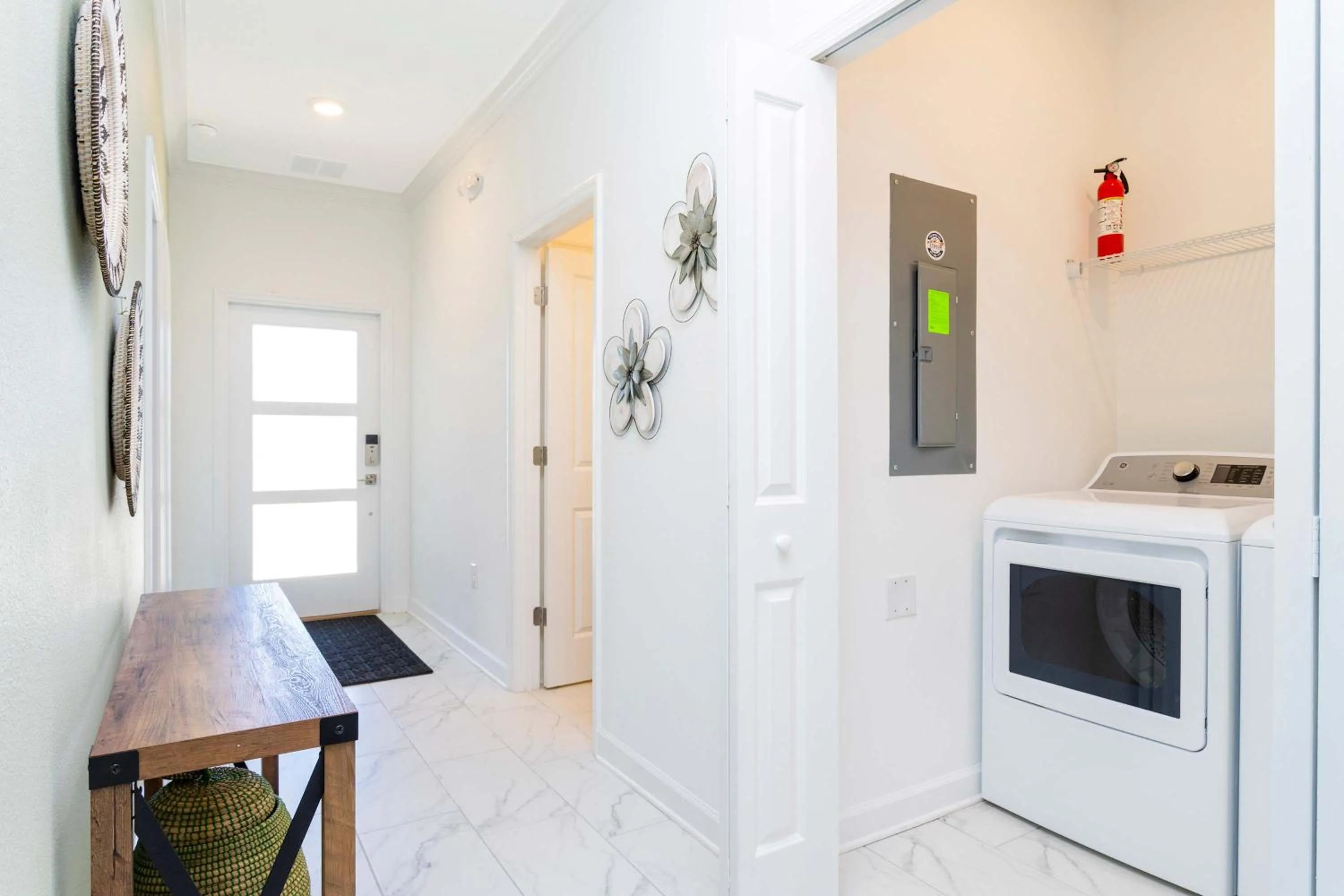 Gorgeous 5 Bd w/ Pool Close to Disney @ Champions Gate 948