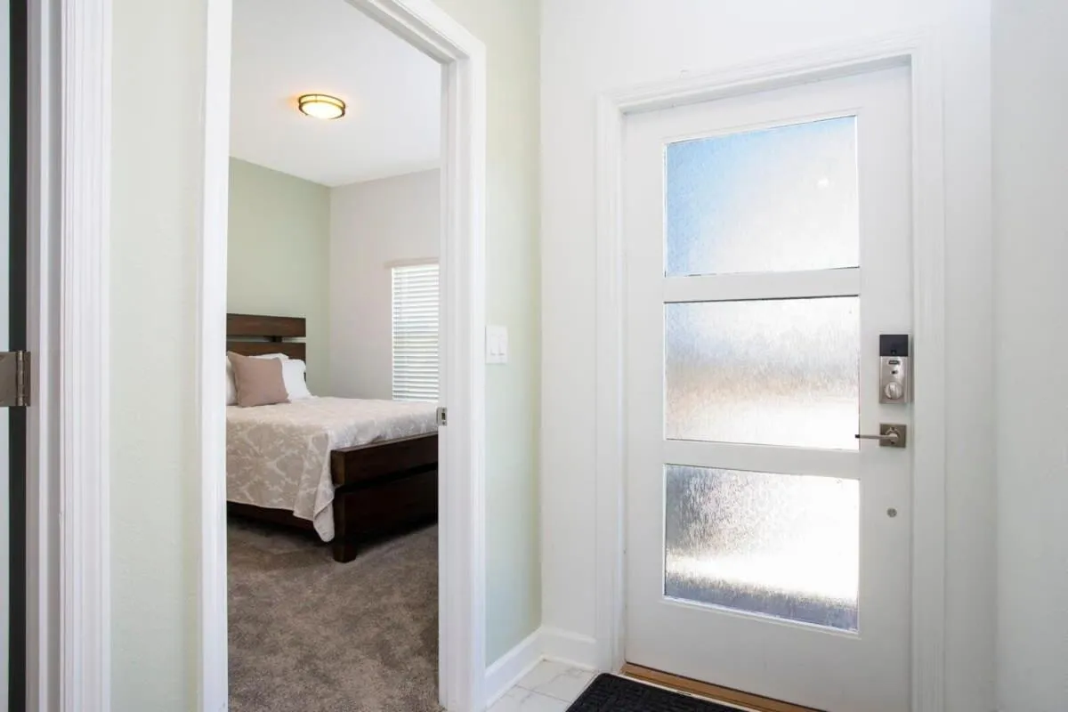 Bed in Gorgeous 5 Bd w/ Pool Close to Disney @ Champions Gate 948