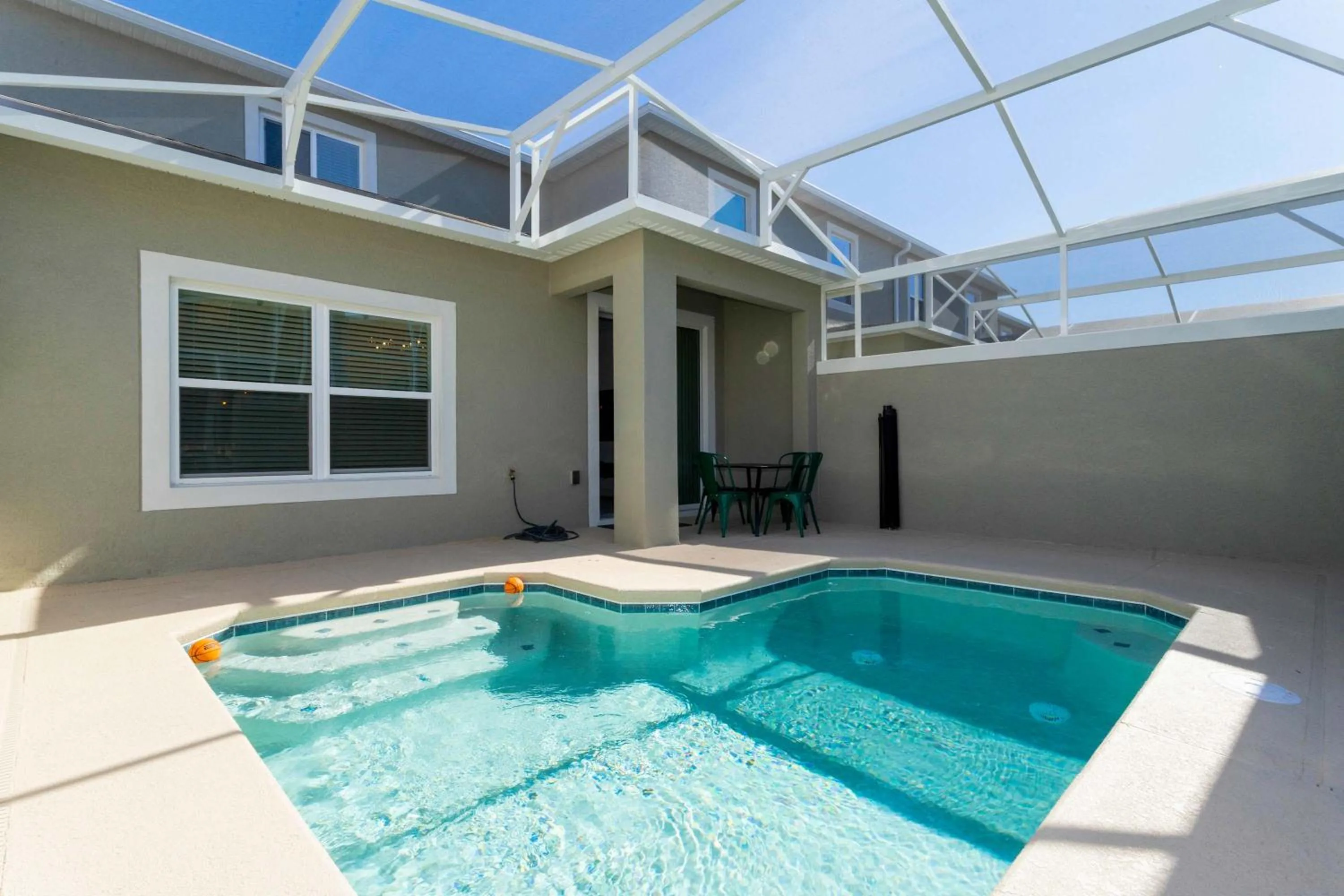Gorgeous 5 Bd w/ Pool Close to Disney @ Champions Gate 948