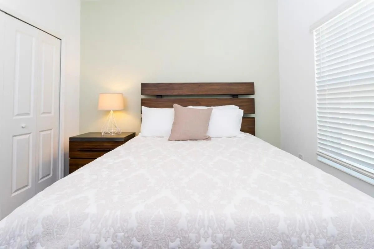 Bed in Gorgeous 5 Bd w/ Pool Close to Disney @ Champions Gate 948