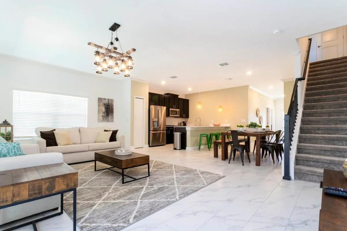 Gorgeous 5 Bd w/ Pool Close to Disney @ Champions Gate 948