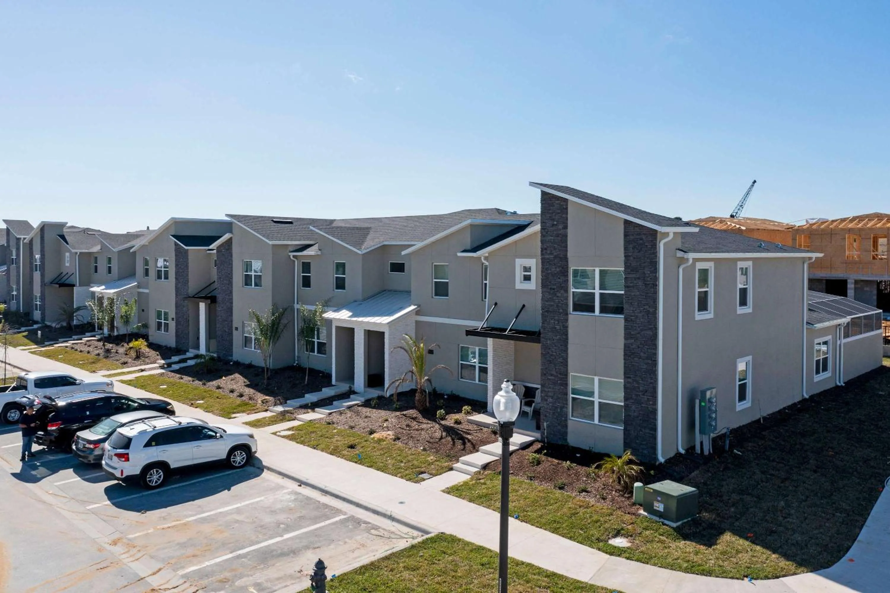 Gorgeous 5 Bd w/ Pool Close to Disney @ Champions Gate 948