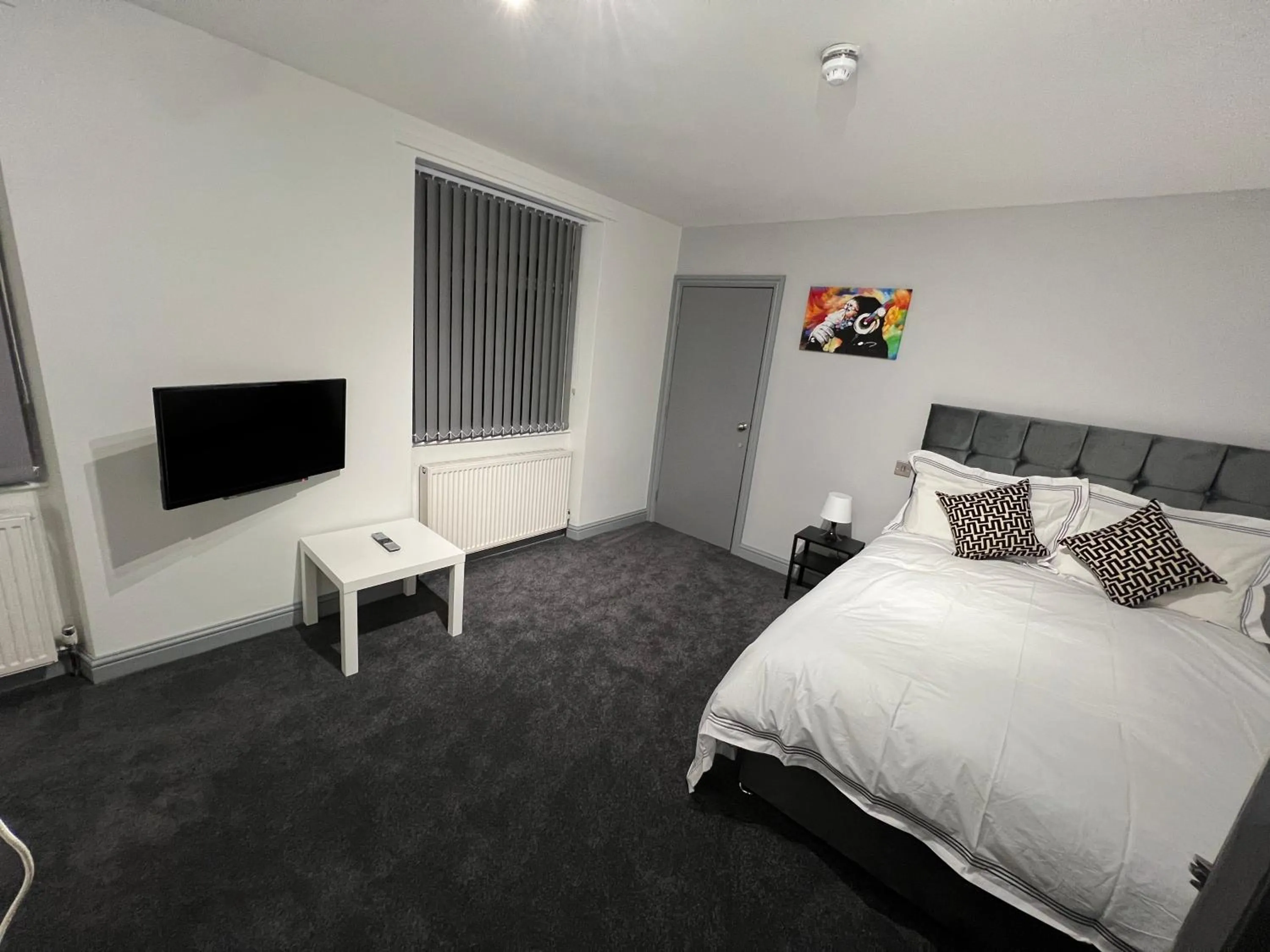 Bed in Huddersfield Central Lodge