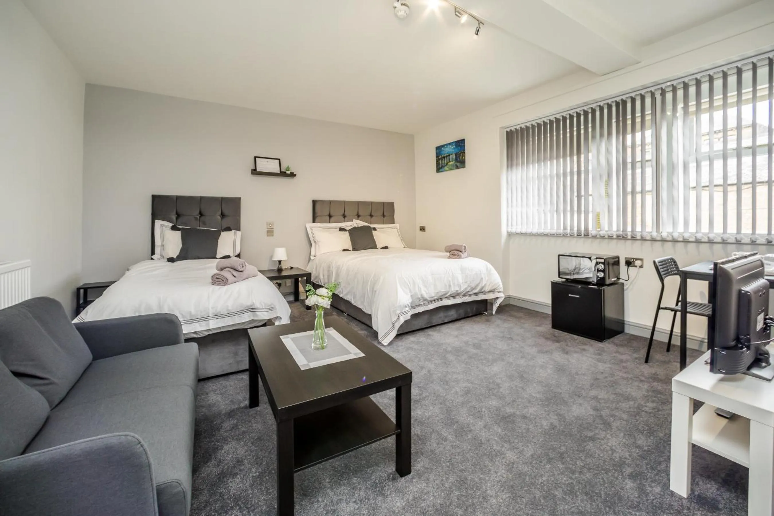 Bed in Huddersfield Central Lodge