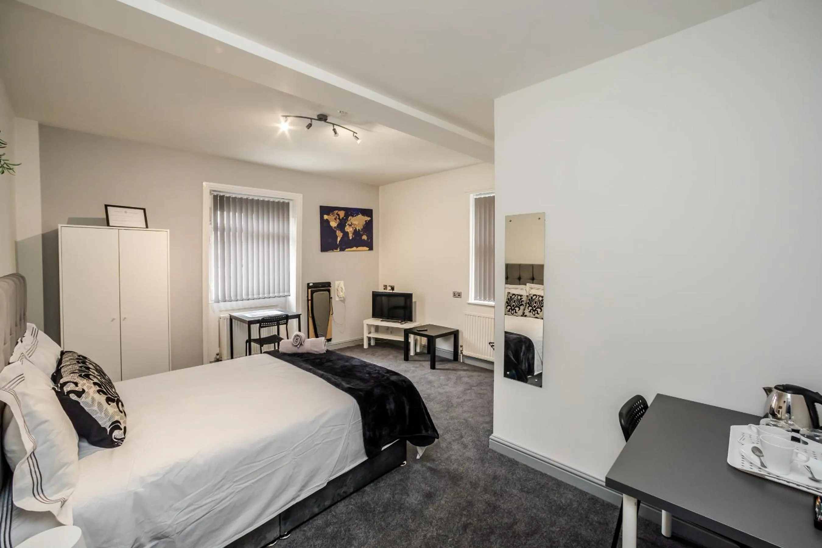 Bed in Huddersfield Central Lodge