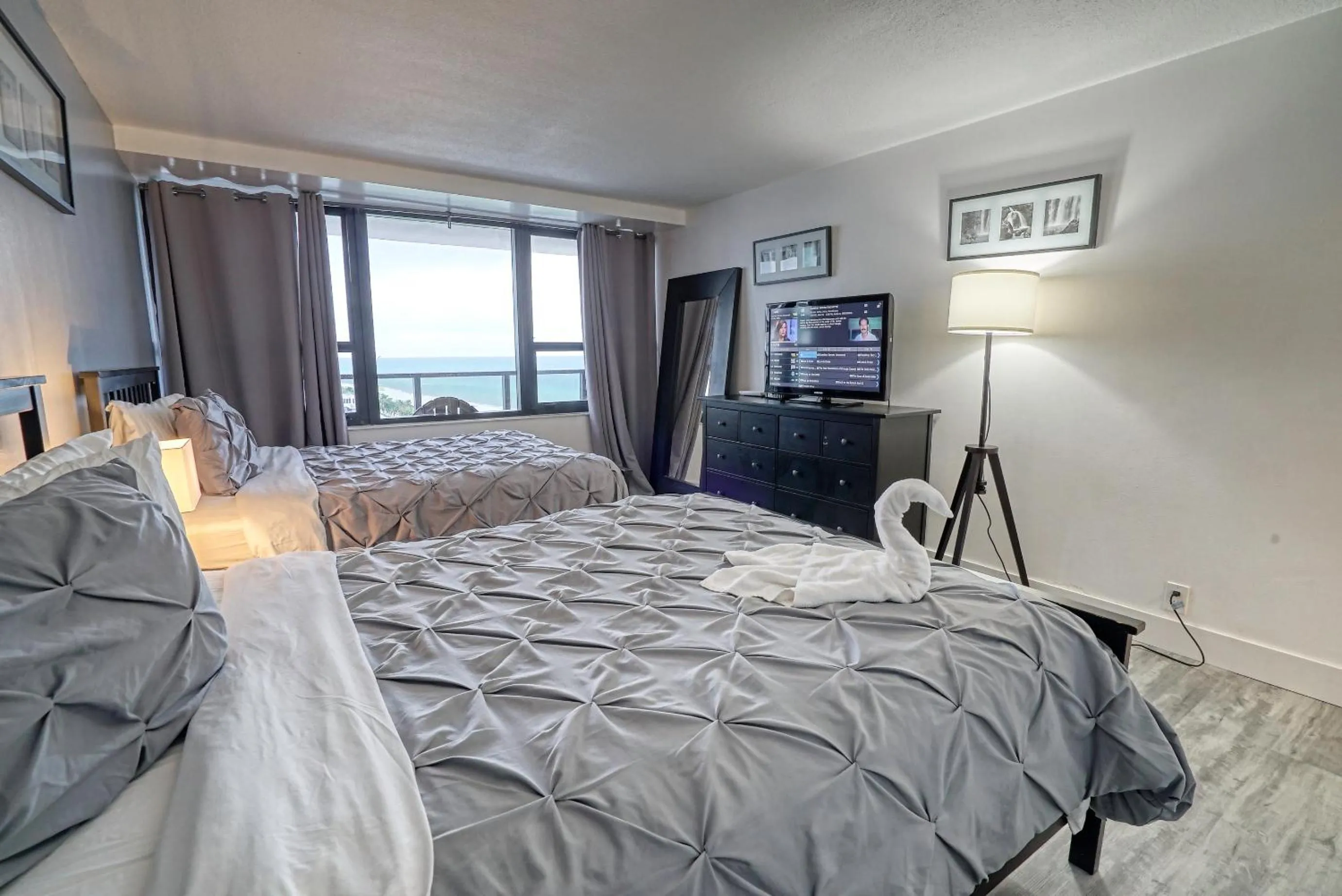Bedroom, Bed in Deluxe Apartments by South Florida Vacations