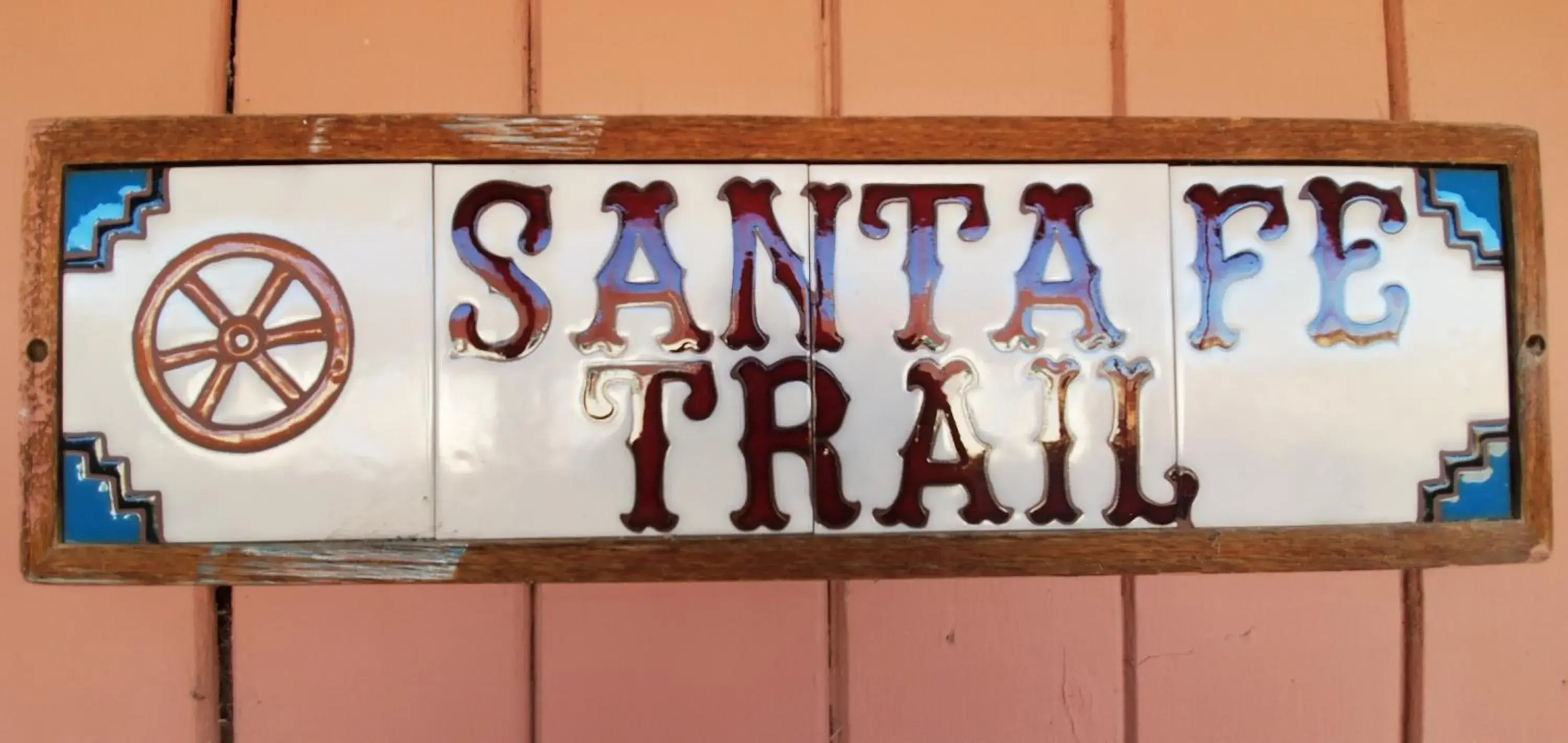 Queen Room in Hikers Cimarron Inn & RV Park Queen Room in Hikers Cimarron Inn & RV Park