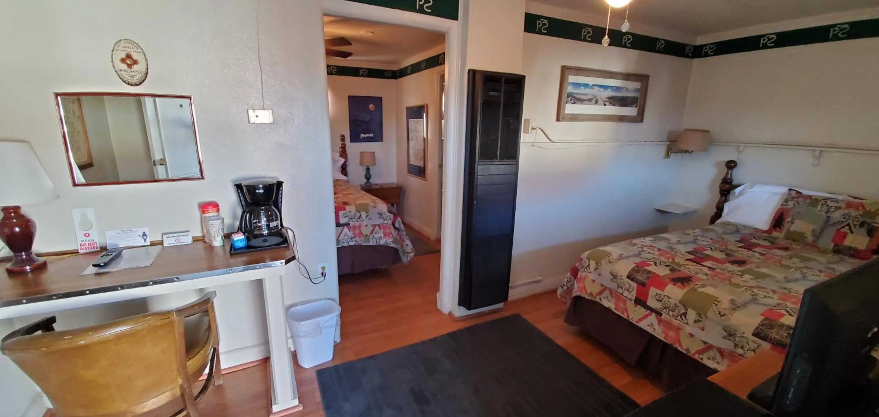 Photo of the whole room, Bed in Hikers Cimarron Inn & RV Park