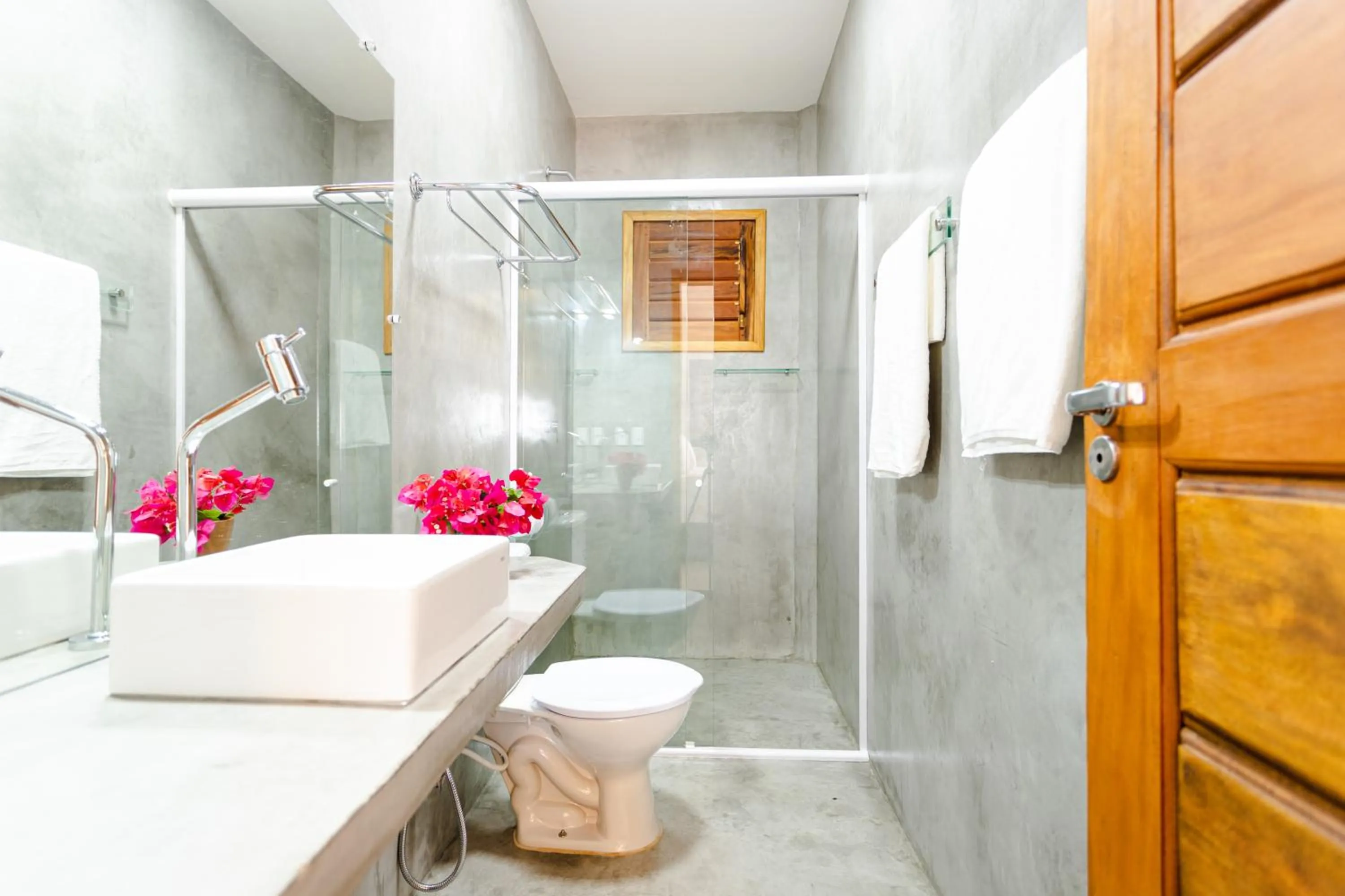 Bathroom in UNKUÉ POUSADA FLATS