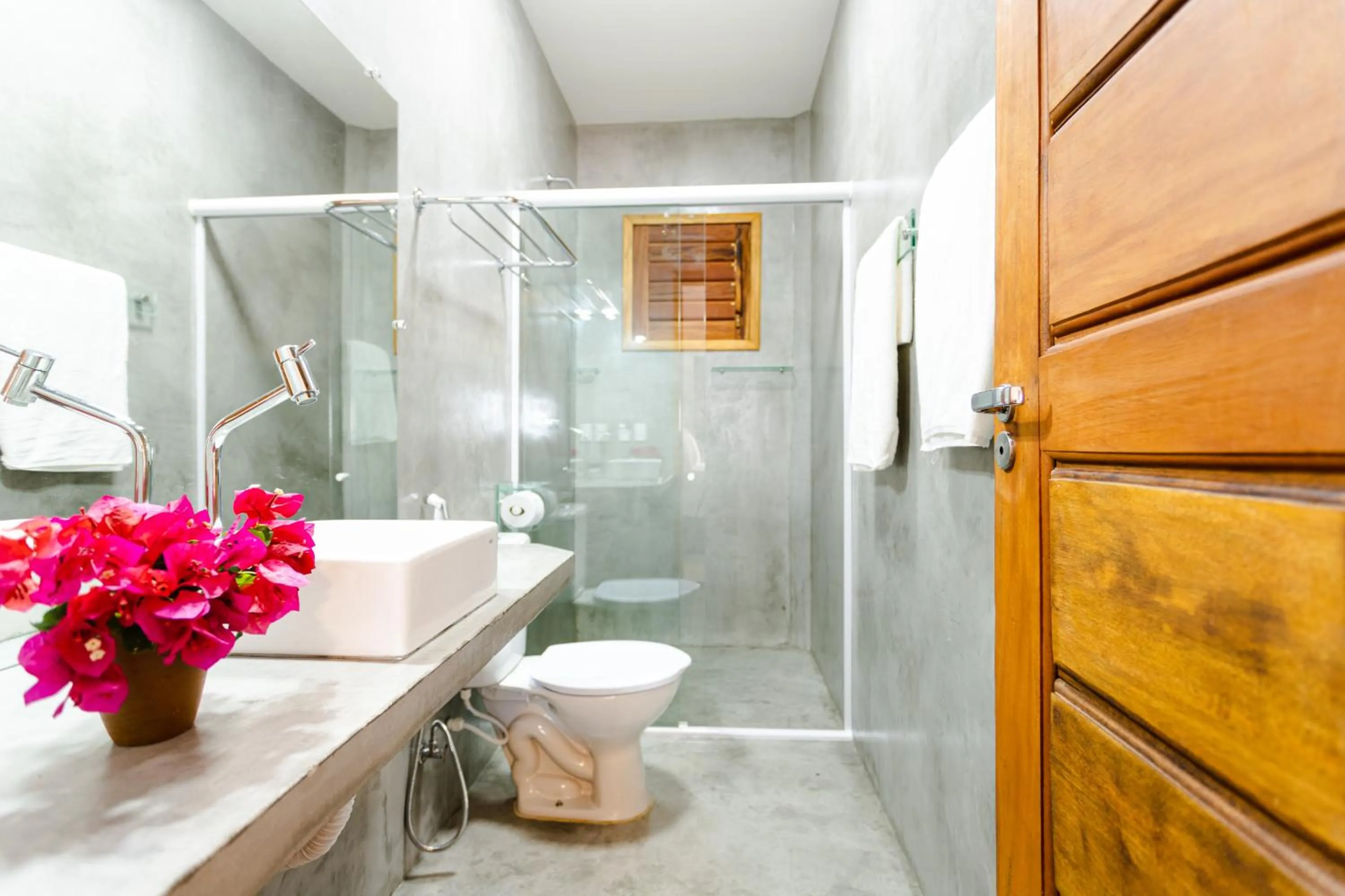 Bathroom in UNKUÉ POUSADA FLATS