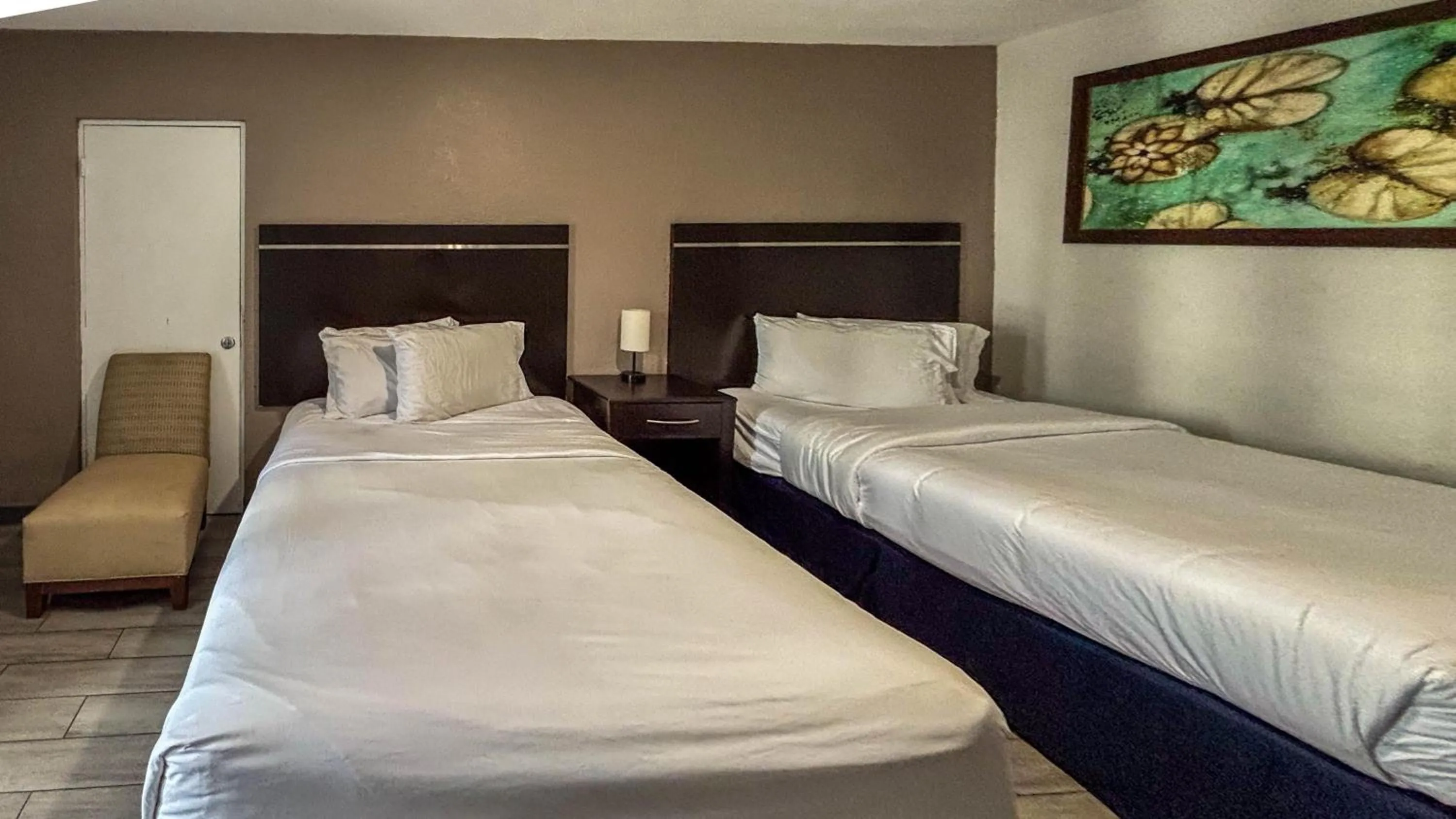Bedroom, Bed in Motel 6 - Altamonte Springs, FL