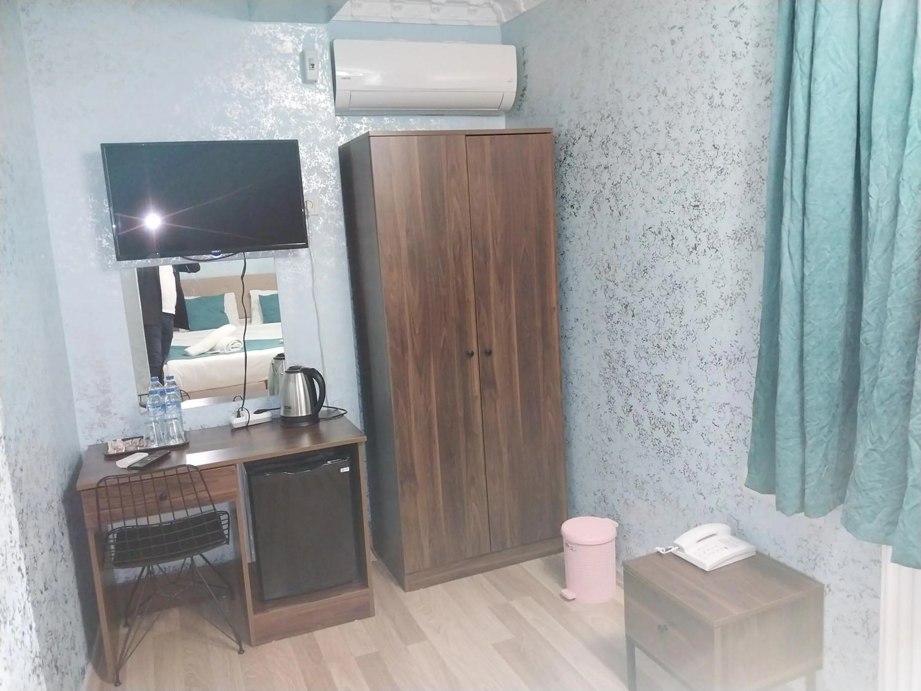 Kitchen/Kitchenette in blue sail hotel