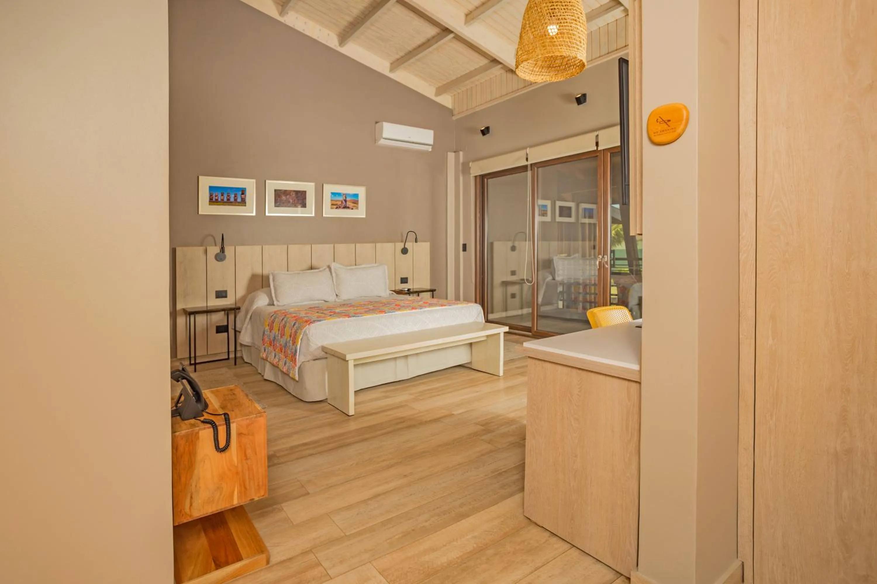 Bedroom, Bed in Hotel Ohana Rapa Nui