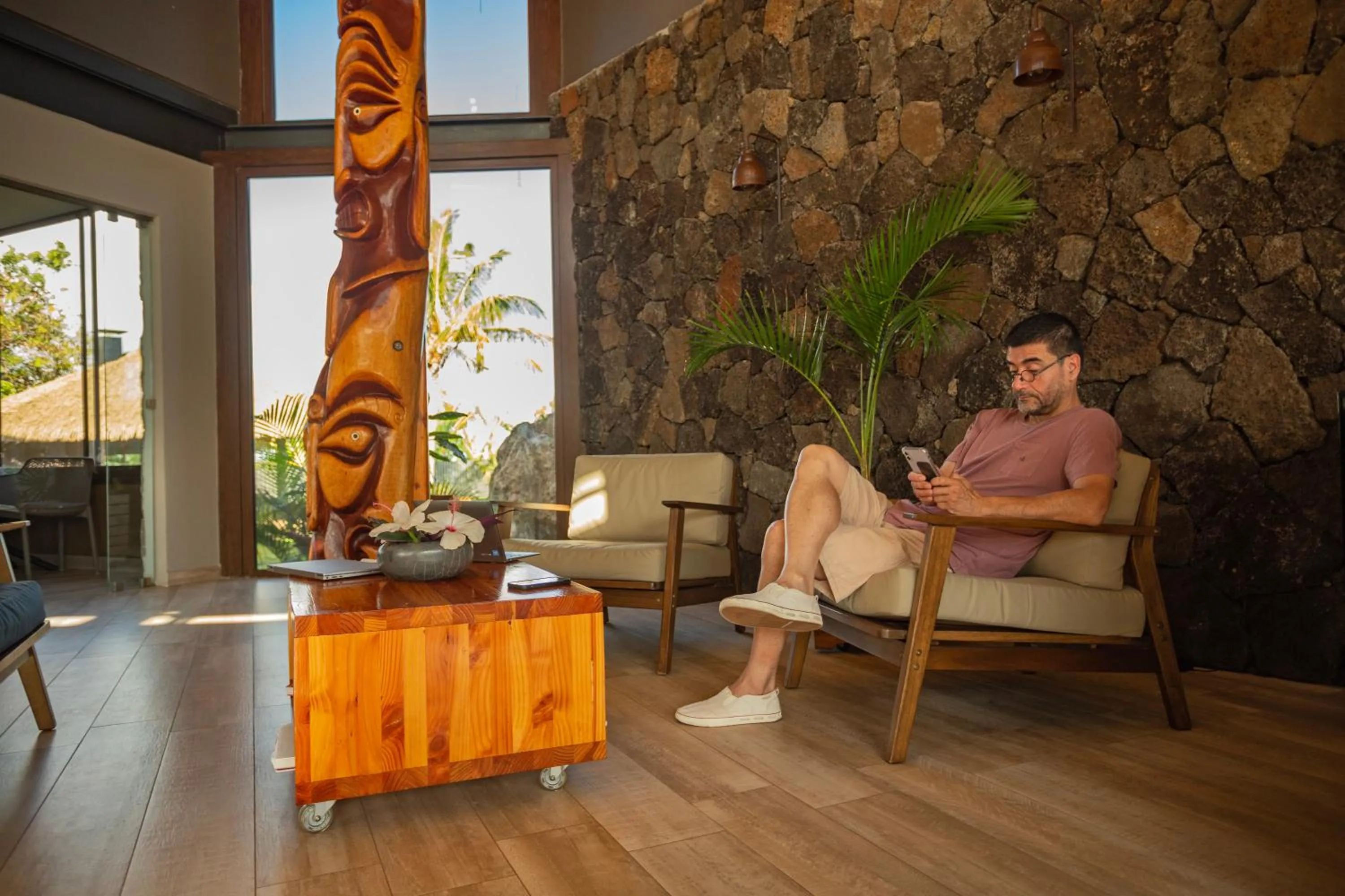 People in Hotel Ohana Rapa Nui