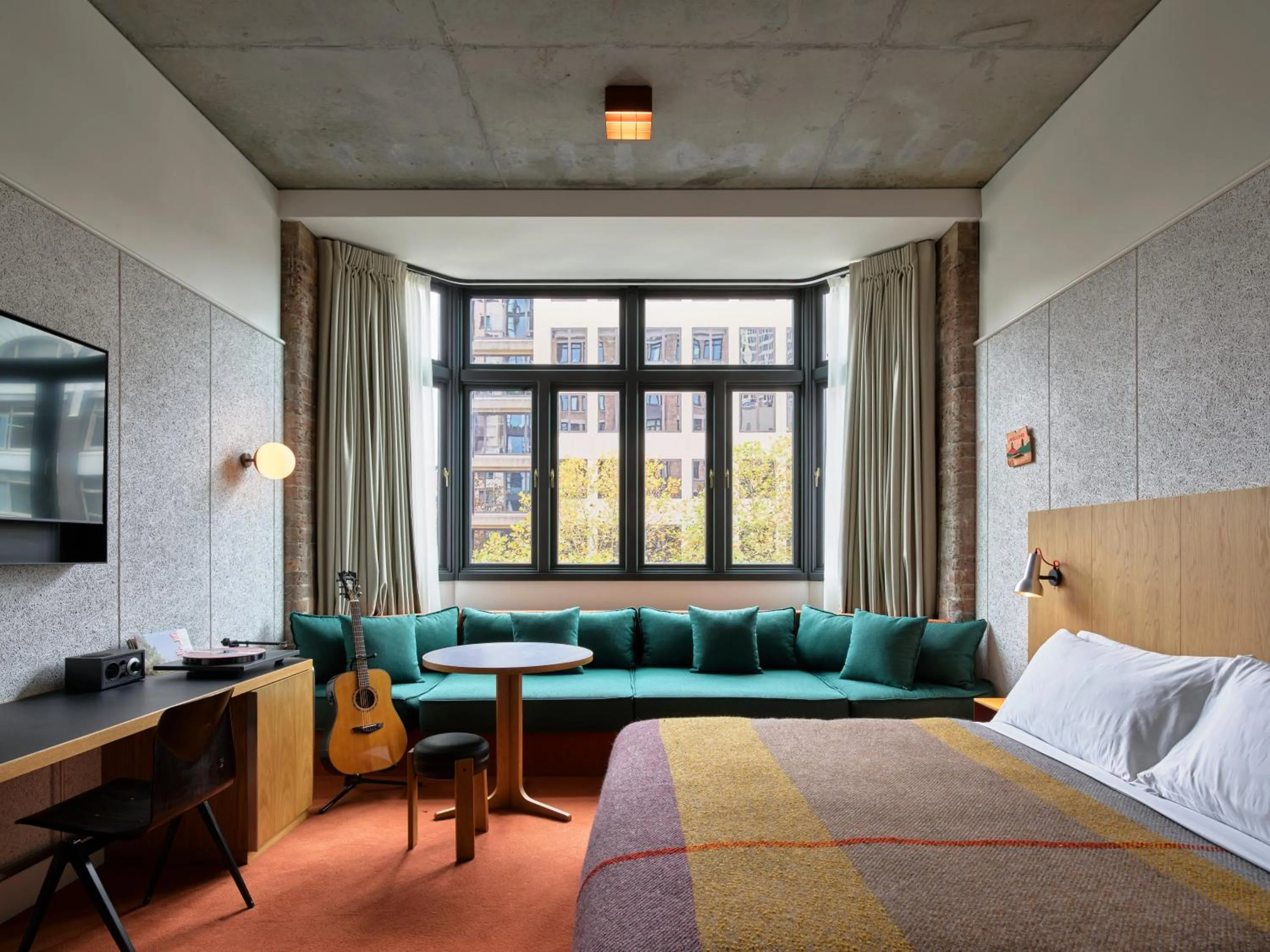 Photo of the whole room, Bed in Ace Hotel Sydney