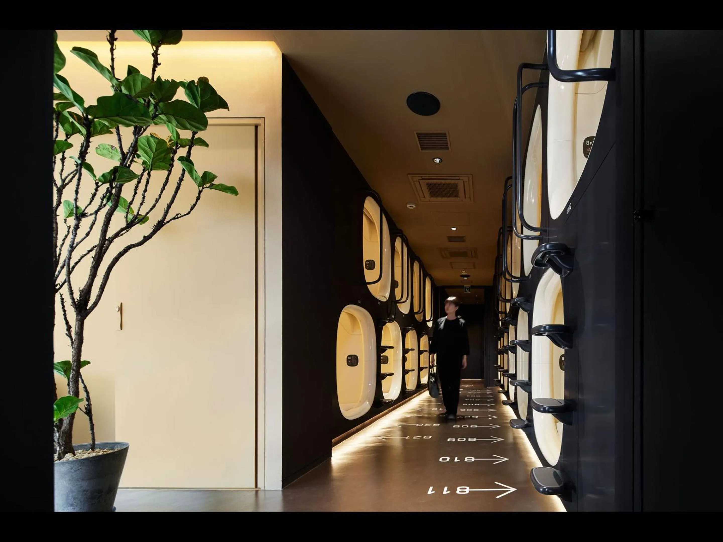 Photo of the whole room in 9h nine hours woman Shinjuku