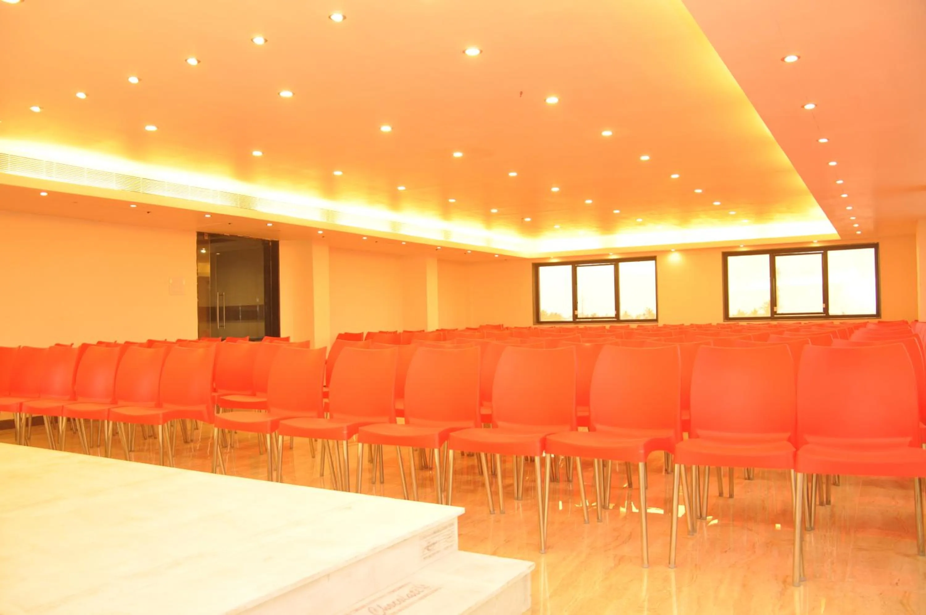 Banquet/Function facilities in Hotel Tamizh Park