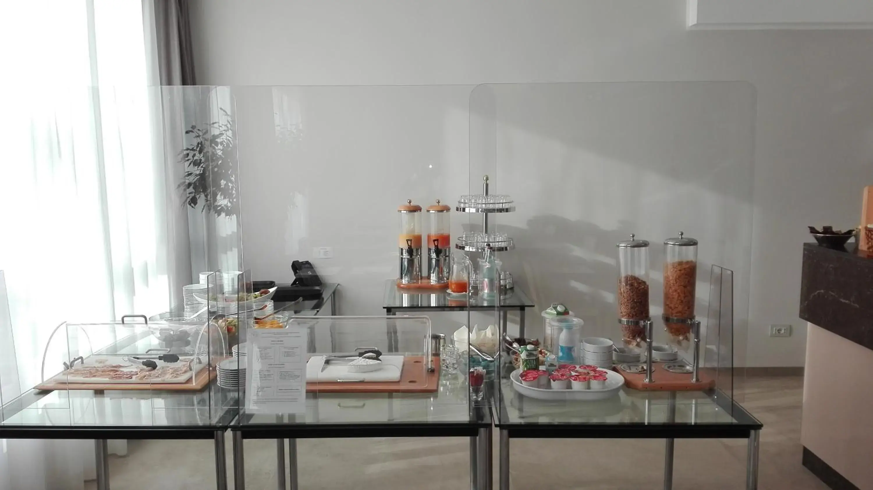 Food and drinks in Novo Hotel Rossi Food and drinks in Novo Hotel Rossi