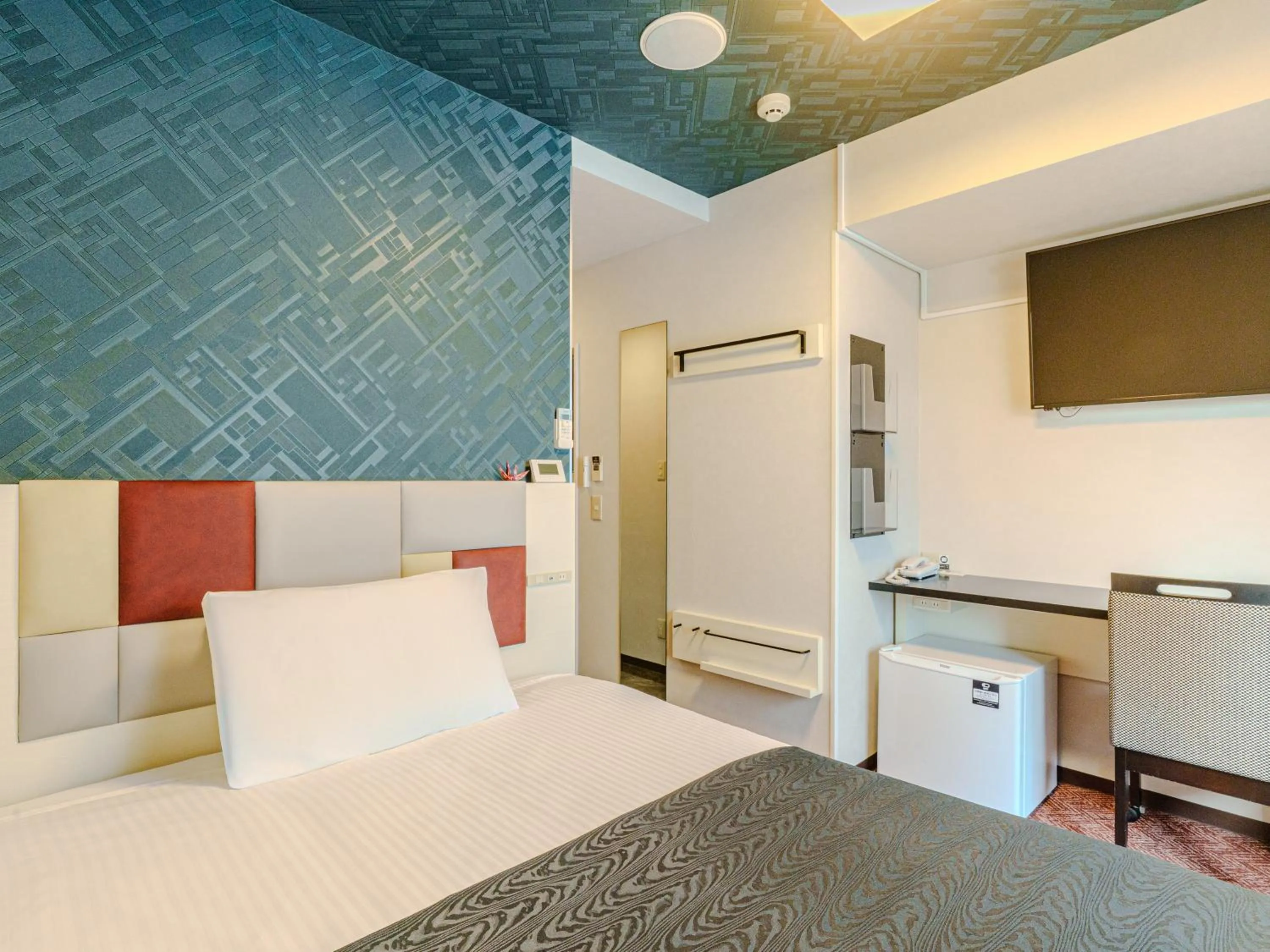 Photo of the whole room, Bed in APA Hotel Naha Airport Wakasa