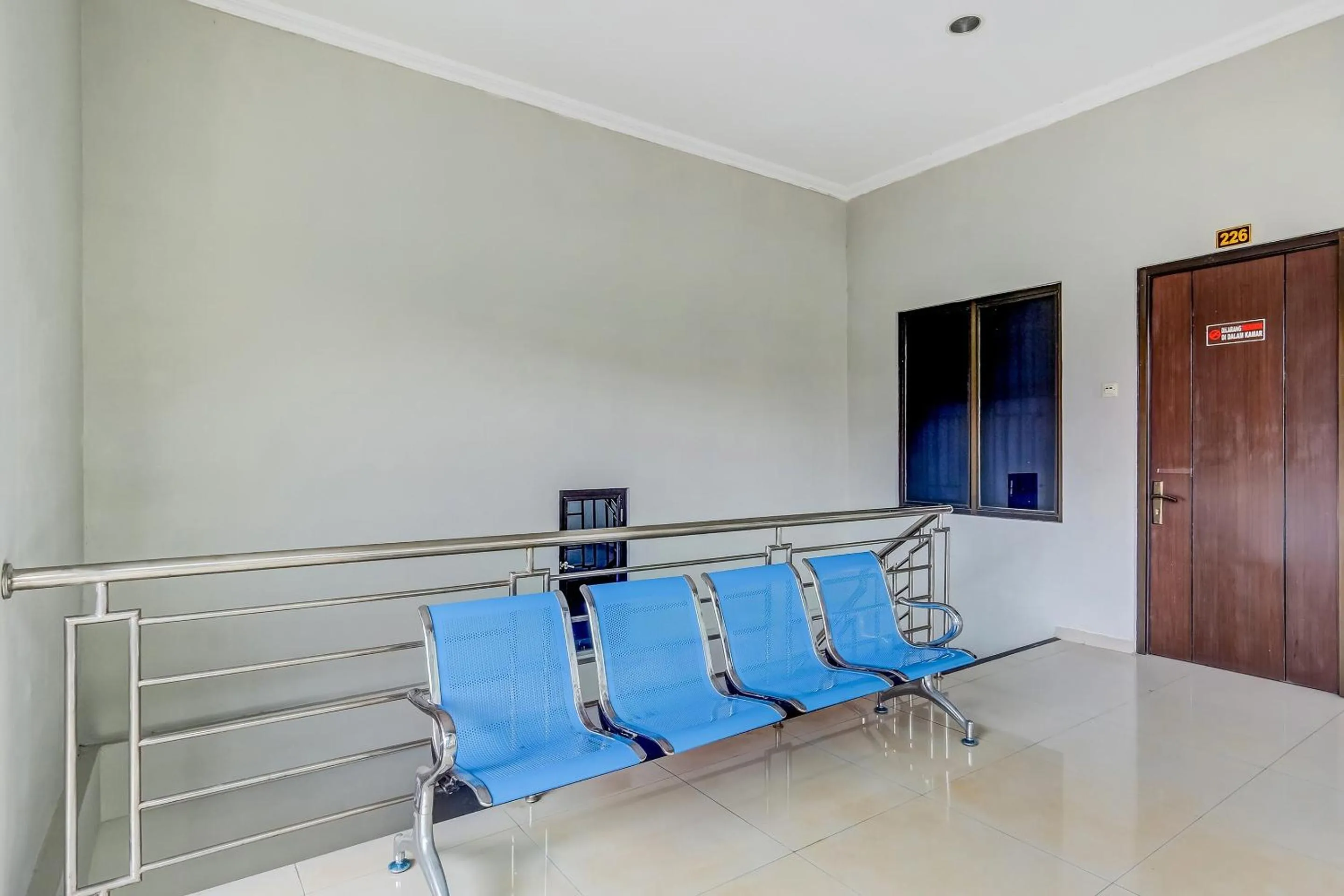 Lobby or reception in OYO 90927 Homestay Tentrem 2