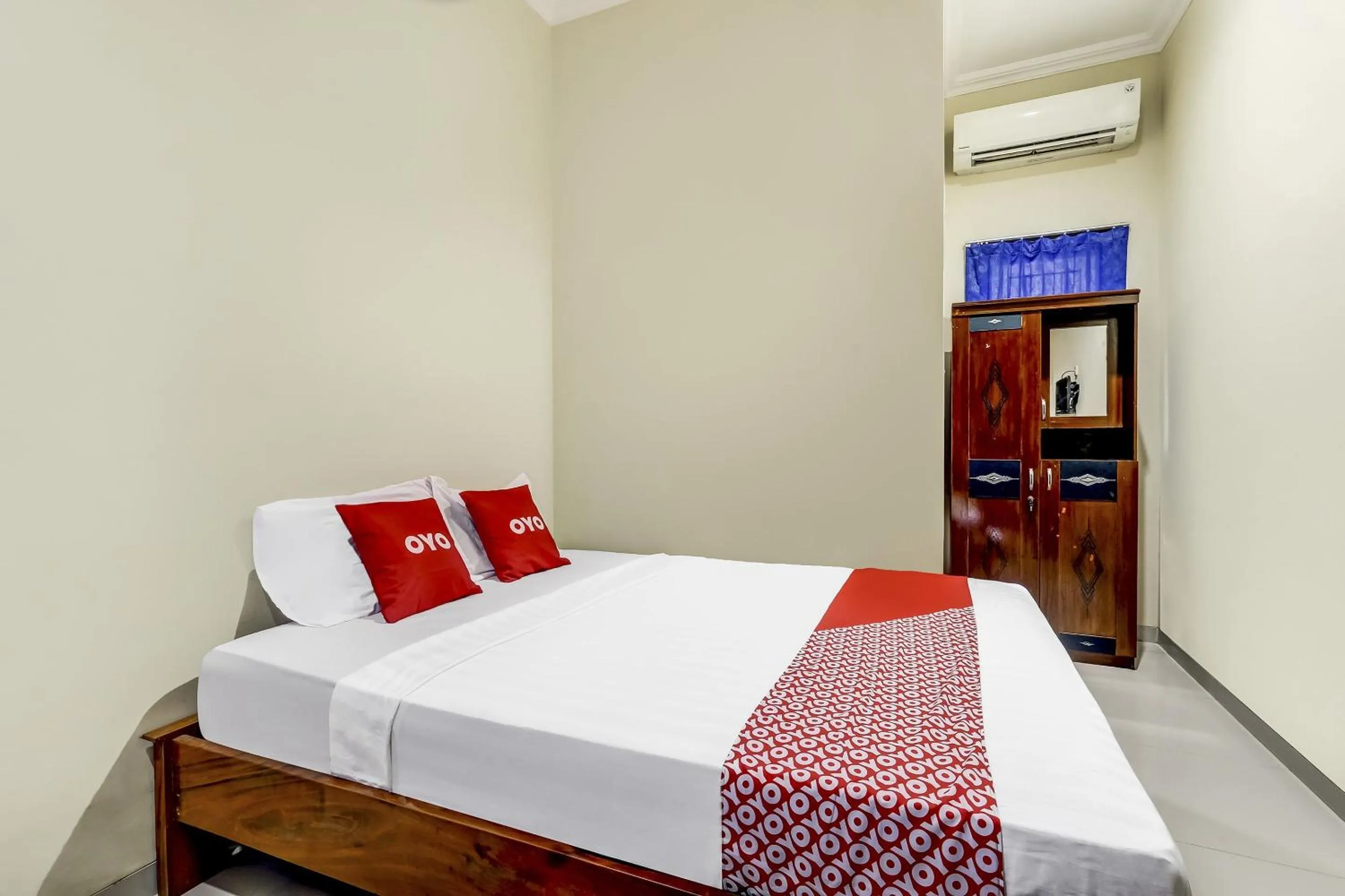 Bedroom in OYO 90927 Homestay Tentrem 2