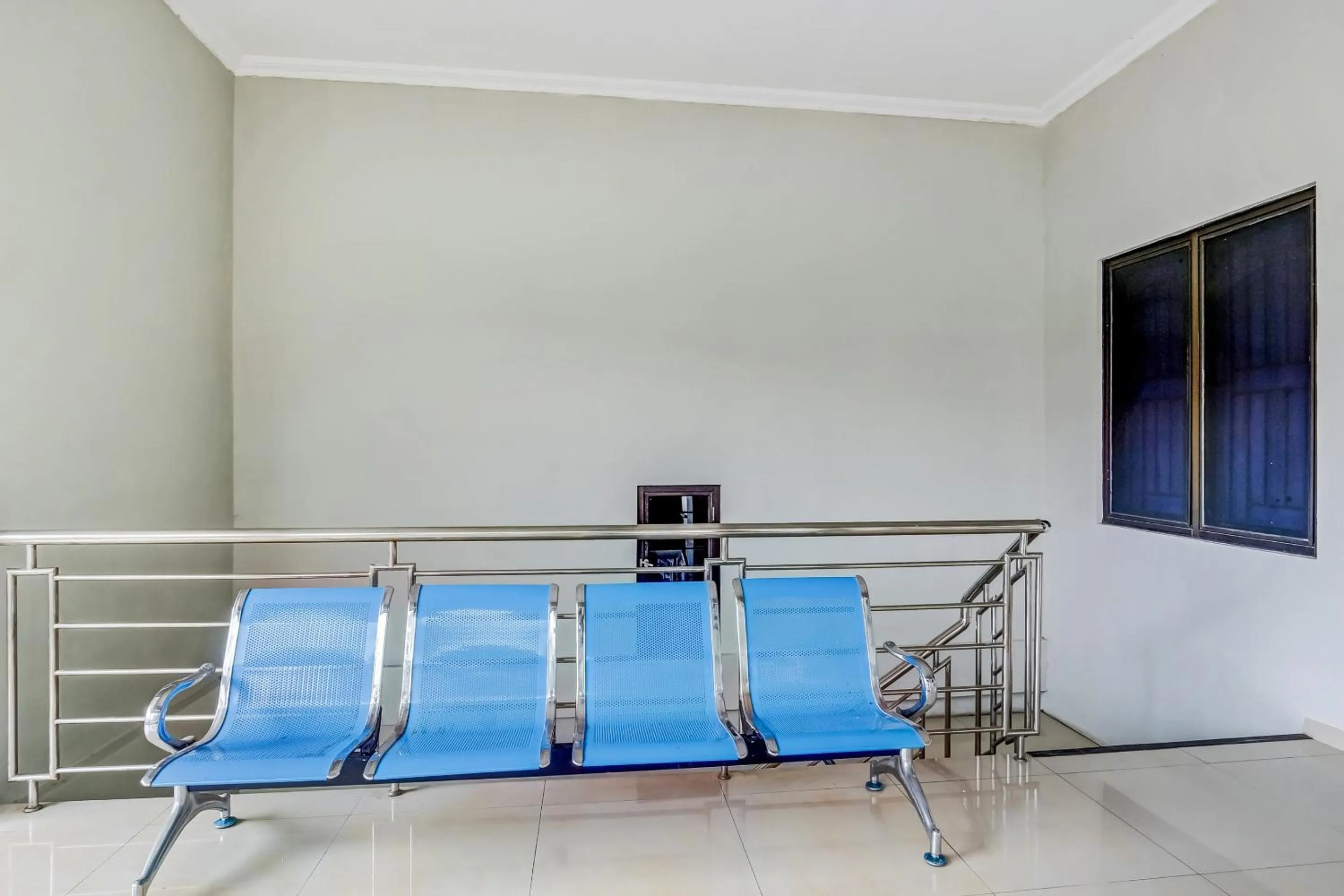 Lobby or reception in OYO 90927 Homestay Tentrem 2