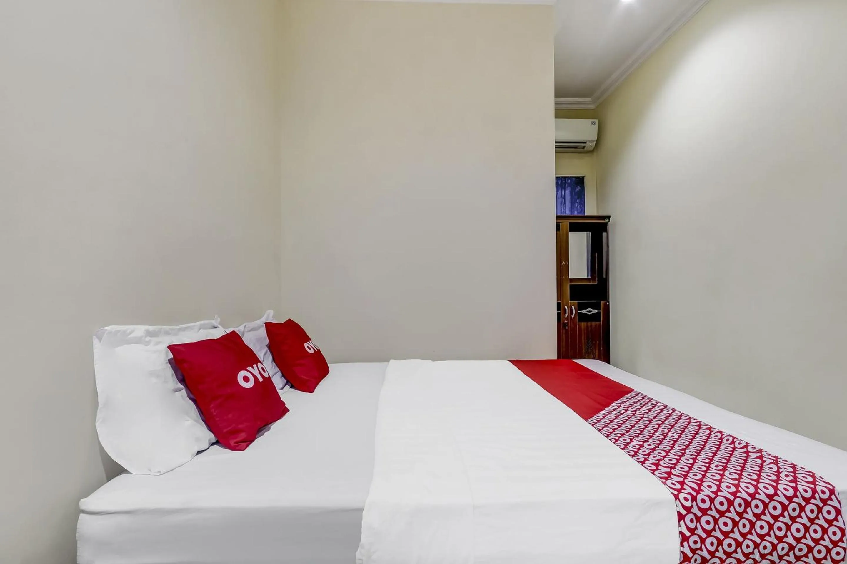 Bedroom in OYO 90927 Homestay Tentrem 2