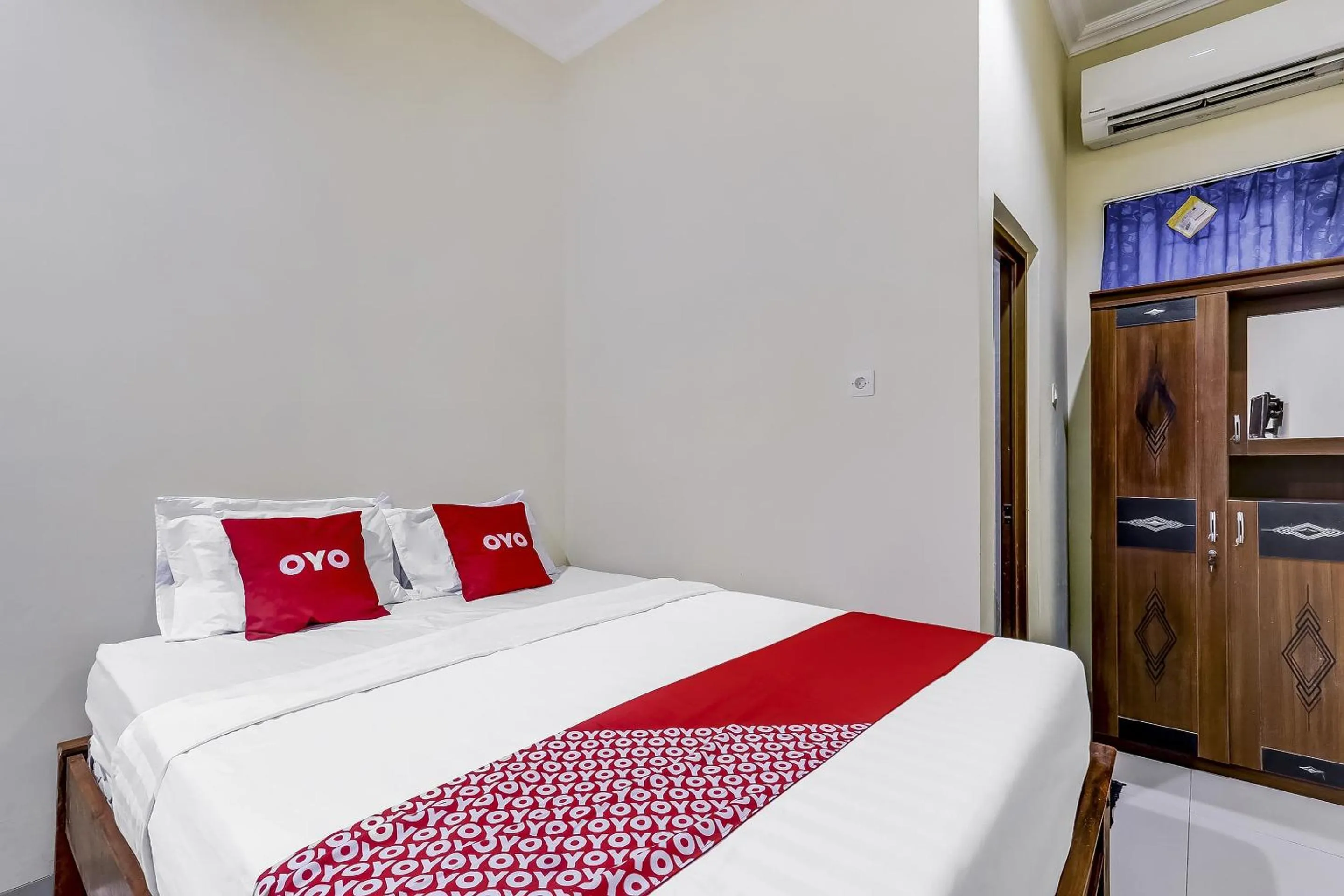 Bedroom in OYO 90927 Homestay Tentrem 2