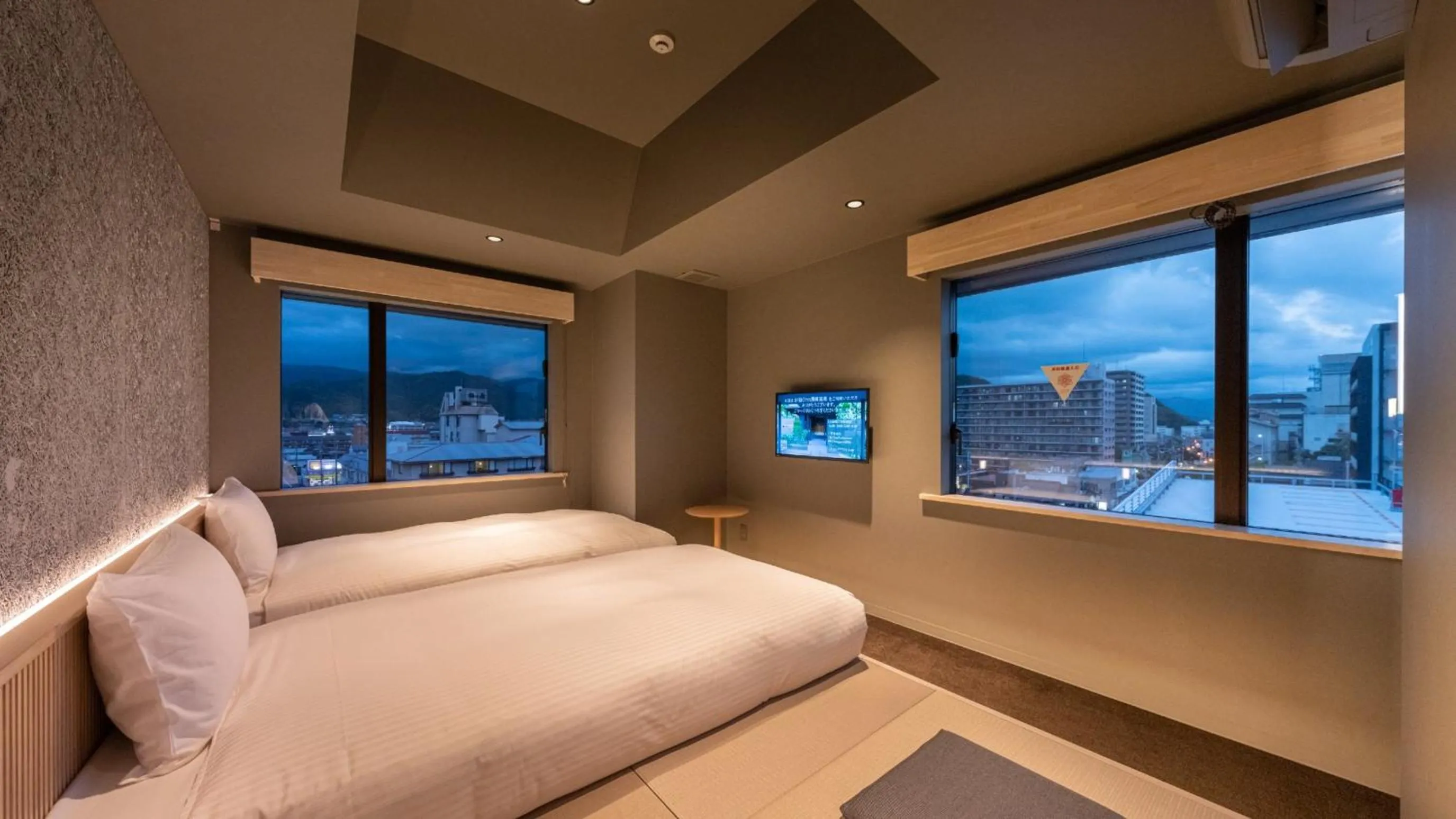 Photo of the whole room, Bed in Onn Yuda Onsen