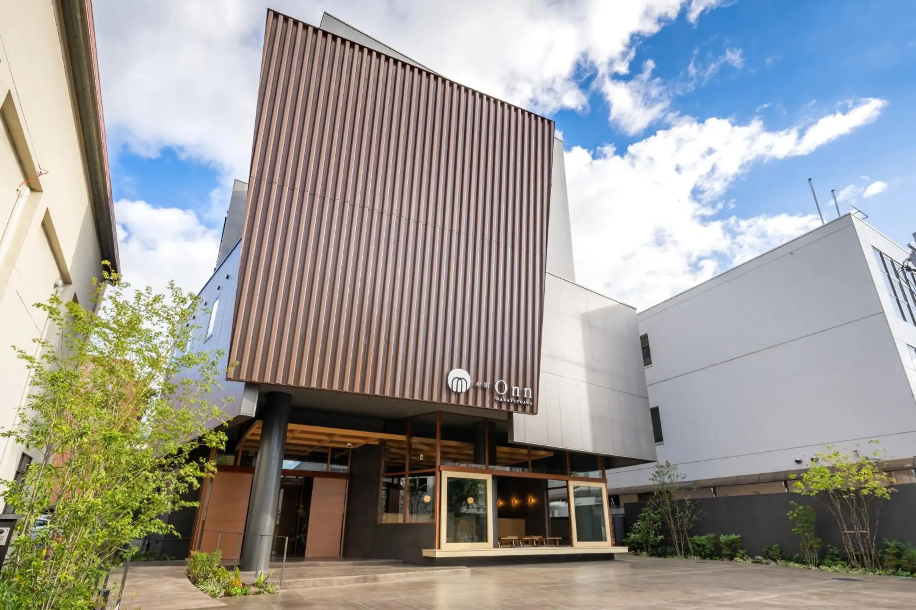 Property building in Onn nakatsugawa Property building in Onn nakatsugawa